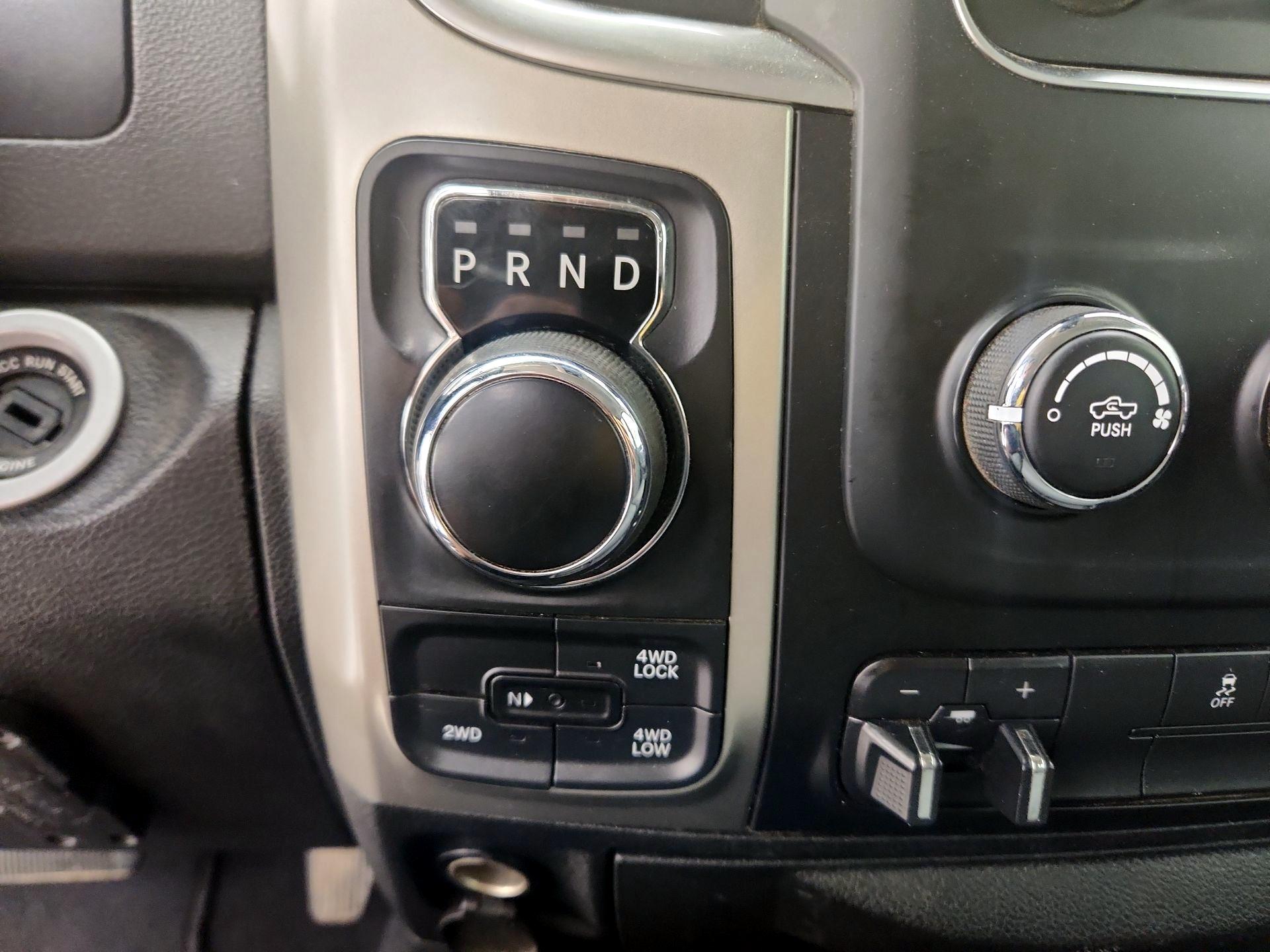 Thumbnail: 2020 RAM 1500 Classic - 17