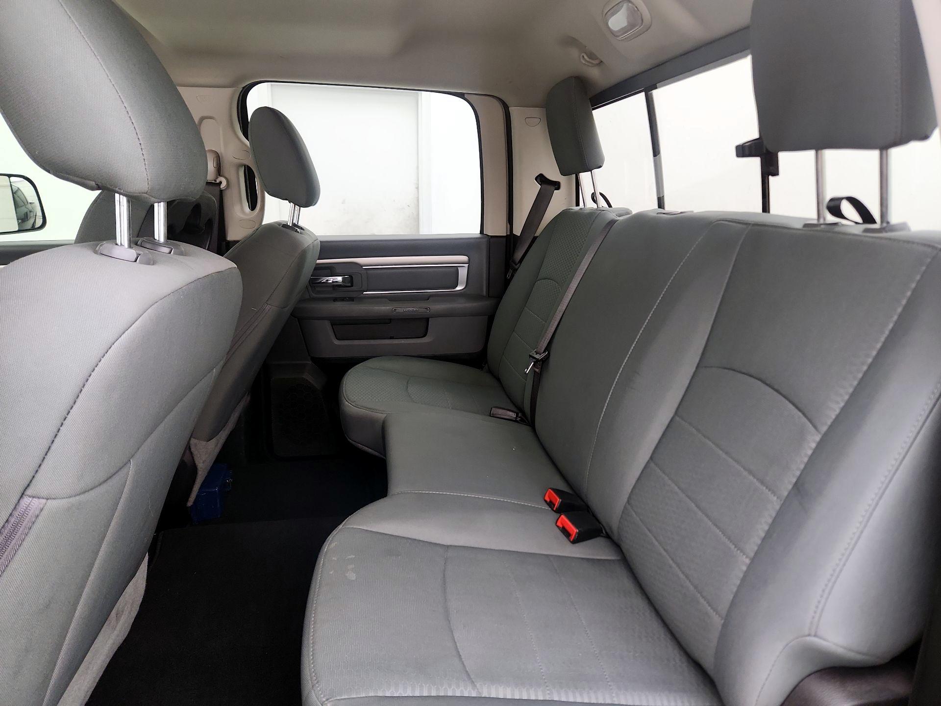 Thumbnail: 2020 RAM 1500 Classic - 18