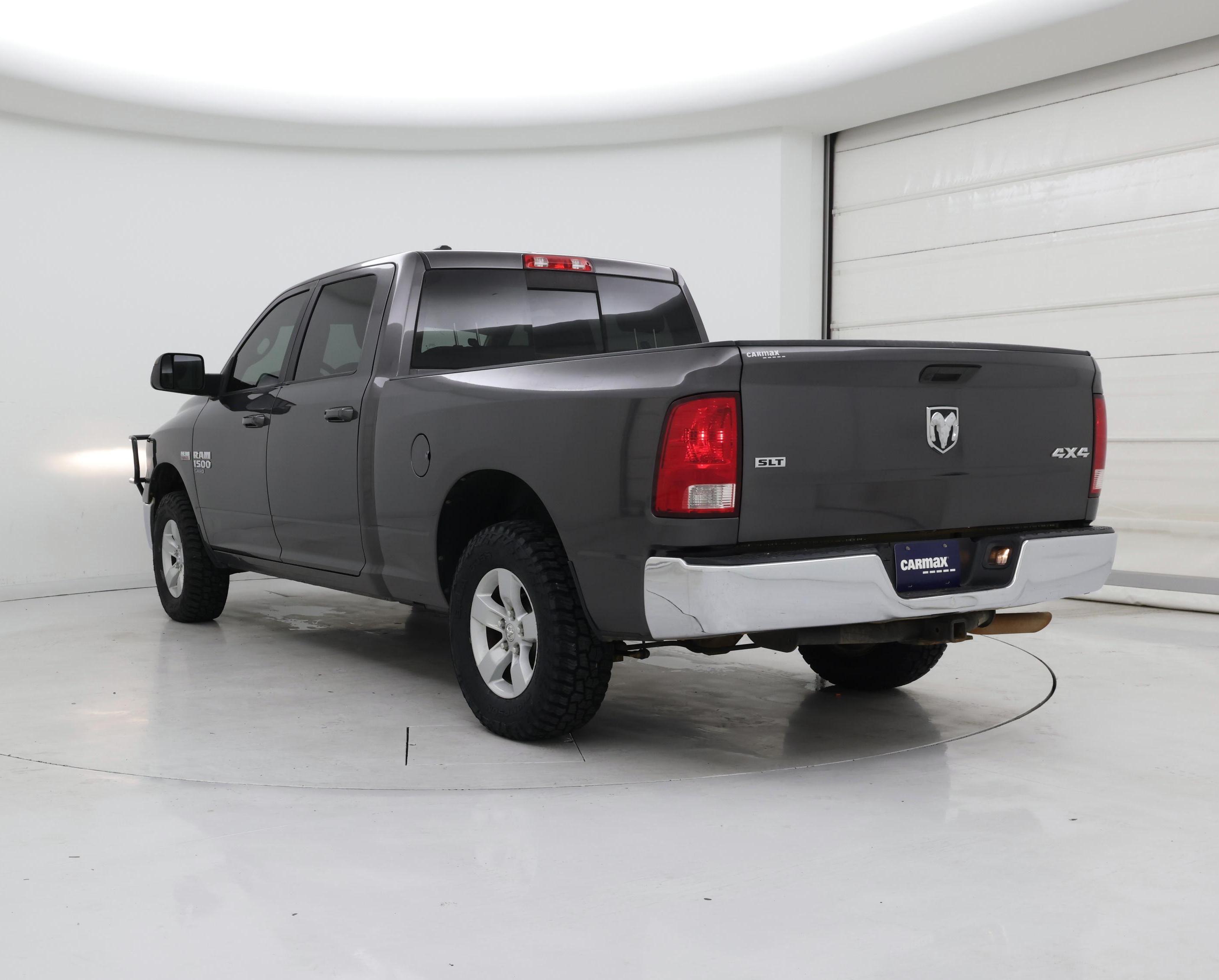 Thumbnail: 2020 RAM 1500 Classic - 2