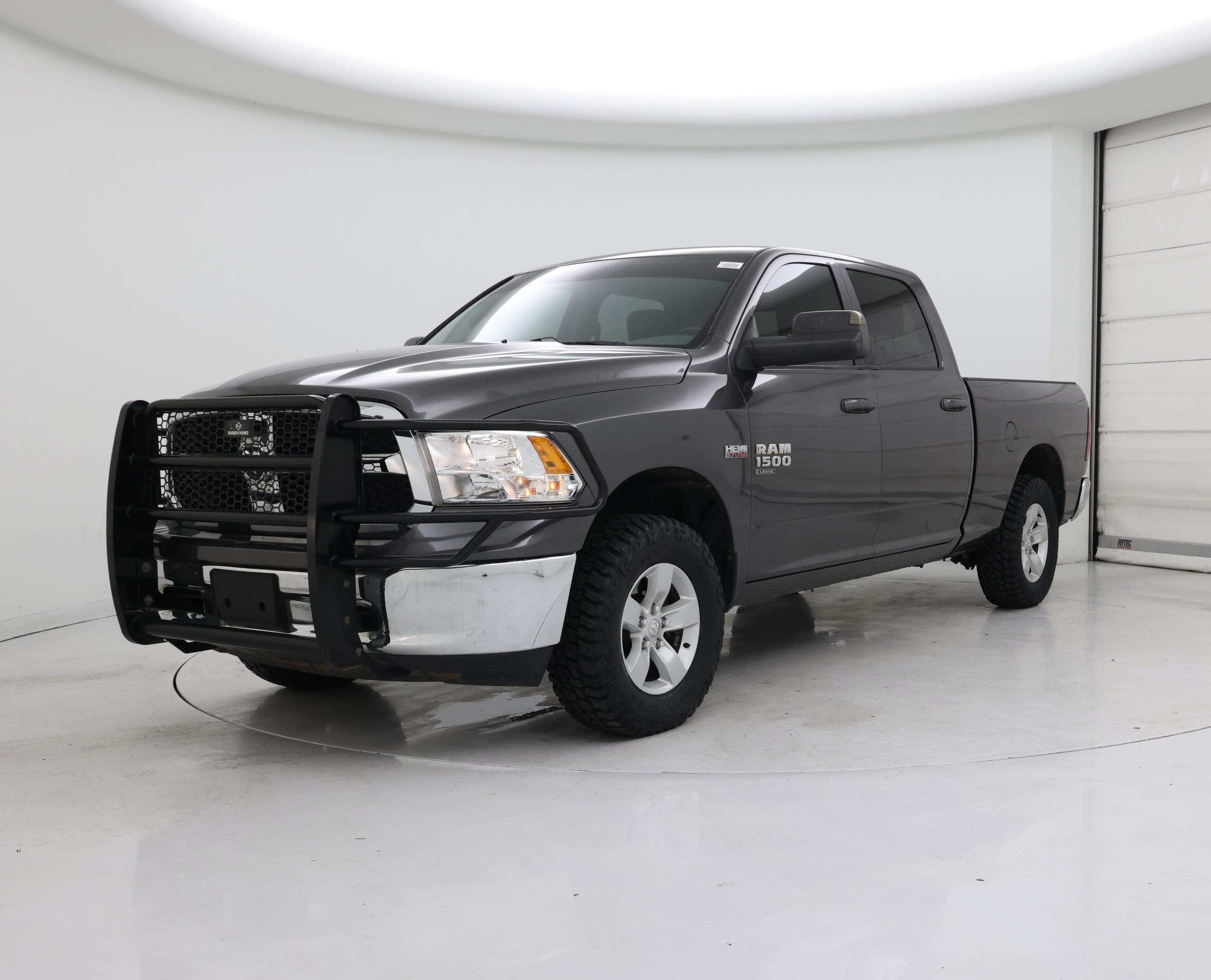 Thumbnail: 2020 RAM 1500 Classic - 4
