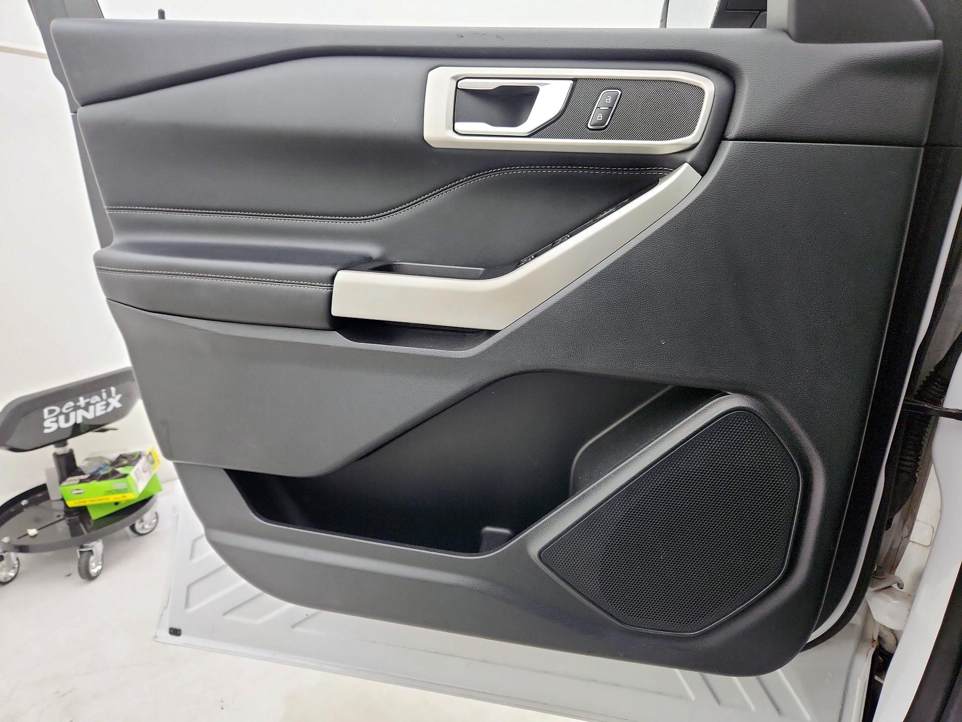 Thumbnail: 2020 Ford Explorer - 12