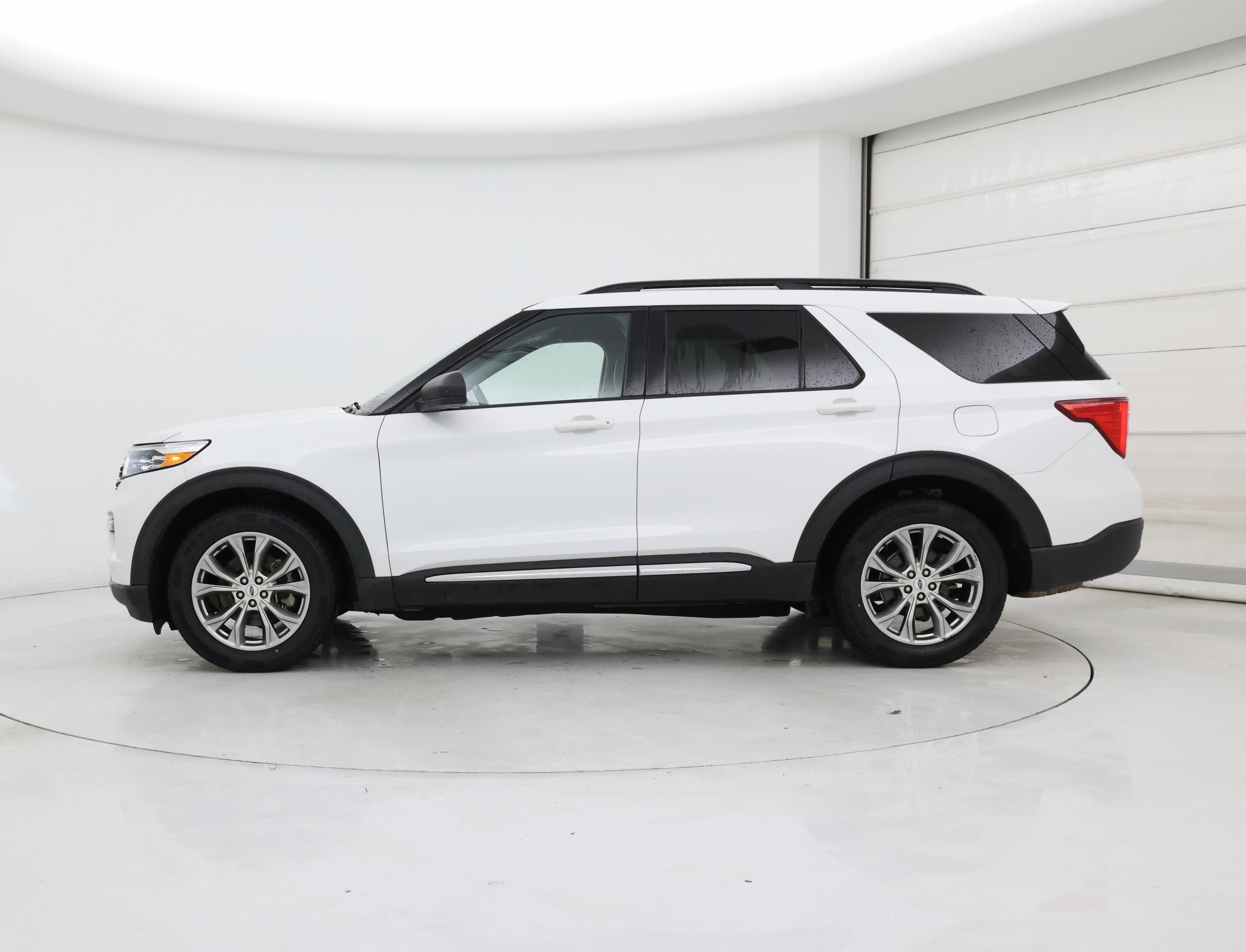Thumbnail: 2020 Ford Explorer - 3
