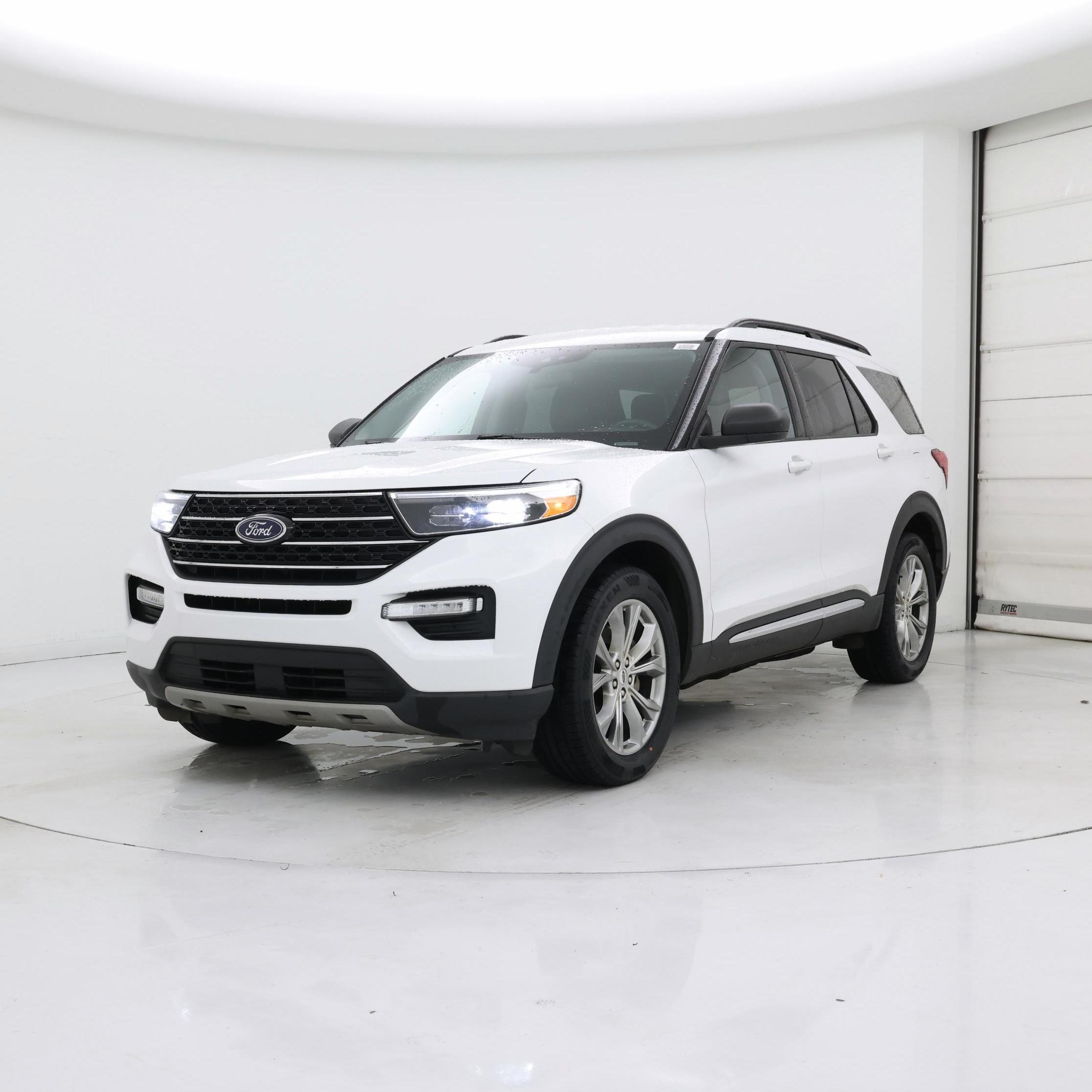 Thumbnail: 2020 Ford Explorer - 4