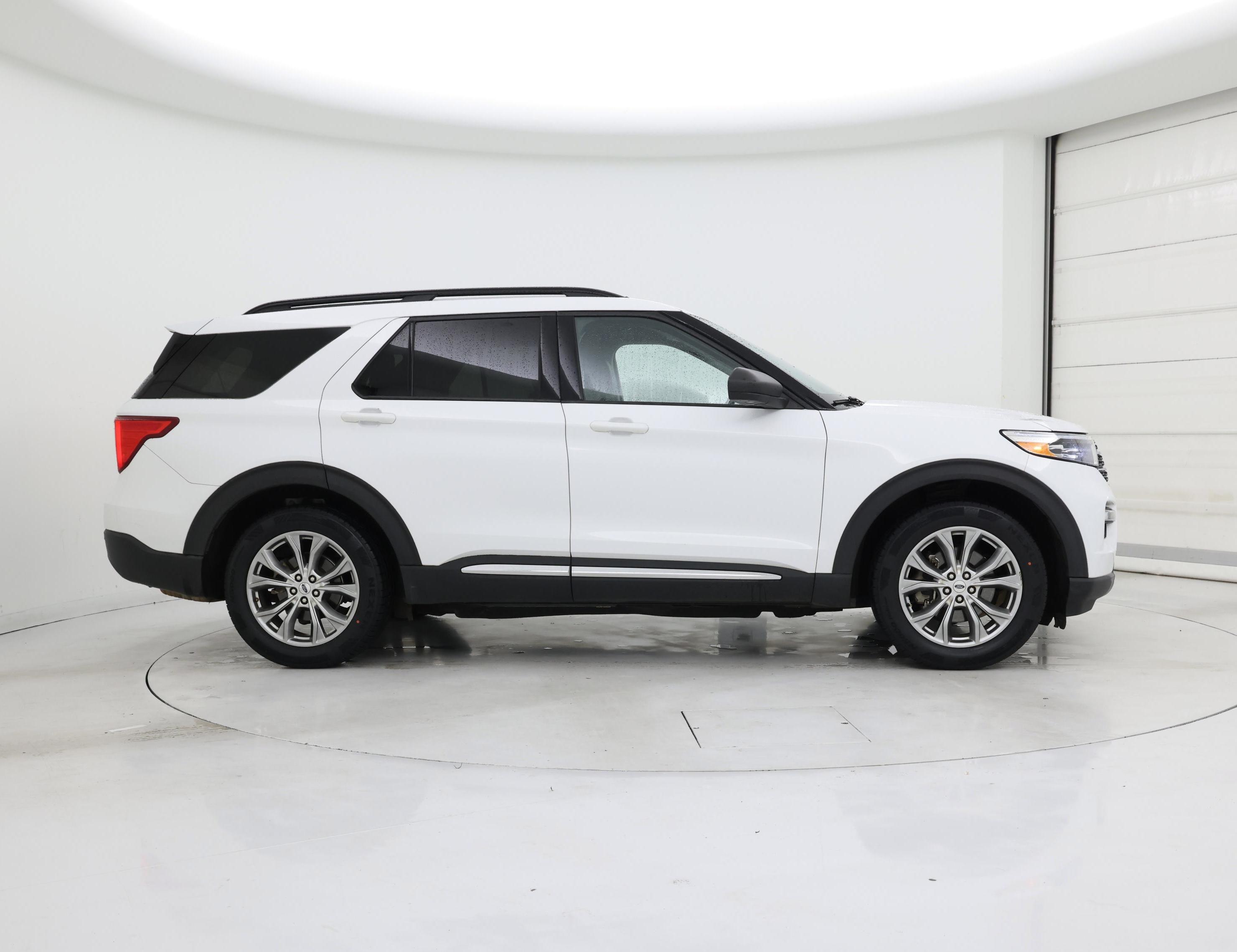 Thumbnail: 2020 Ford Explorer - 7