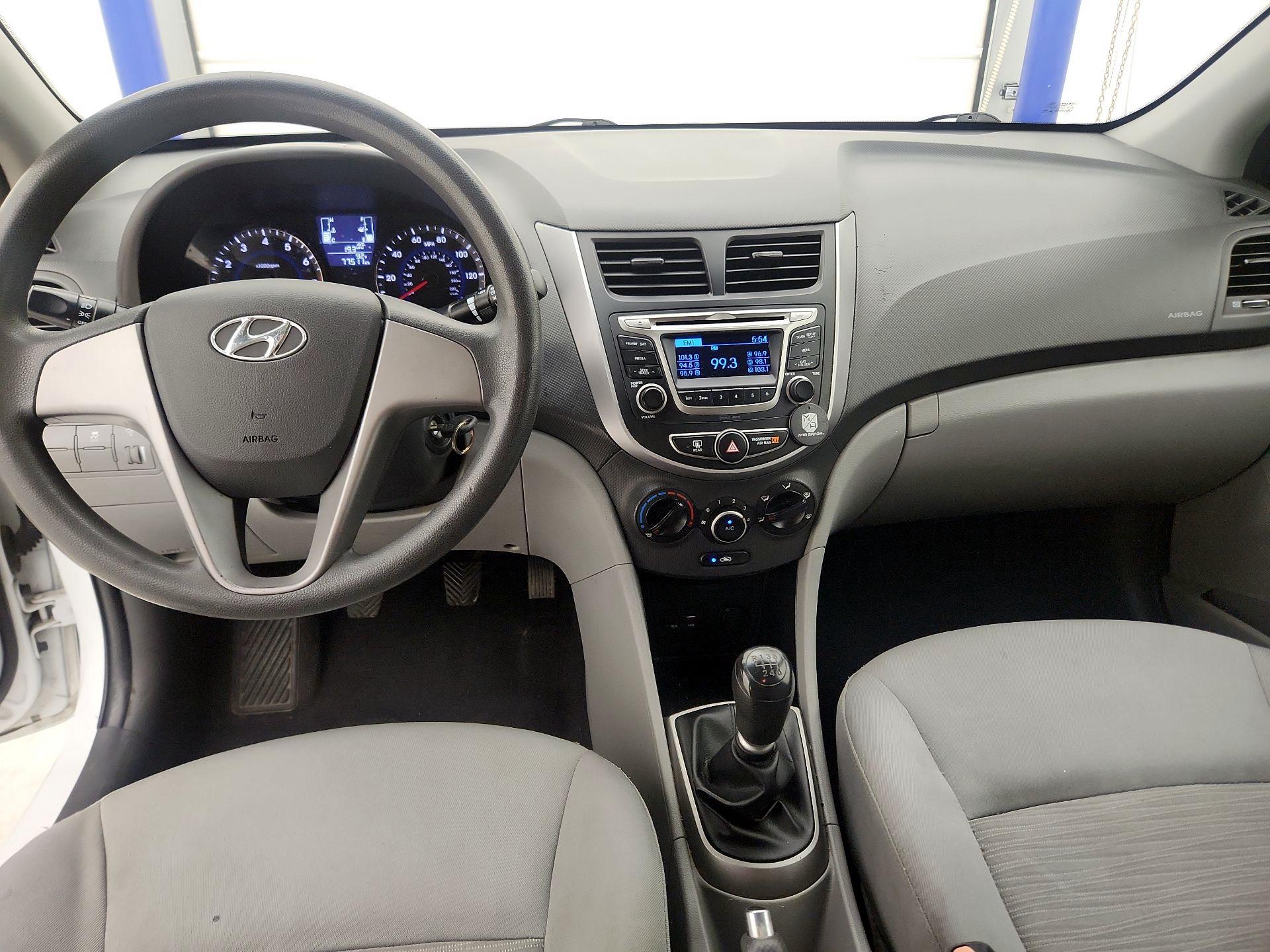 Thumbnail: 2016 Hyundai Accent - 9