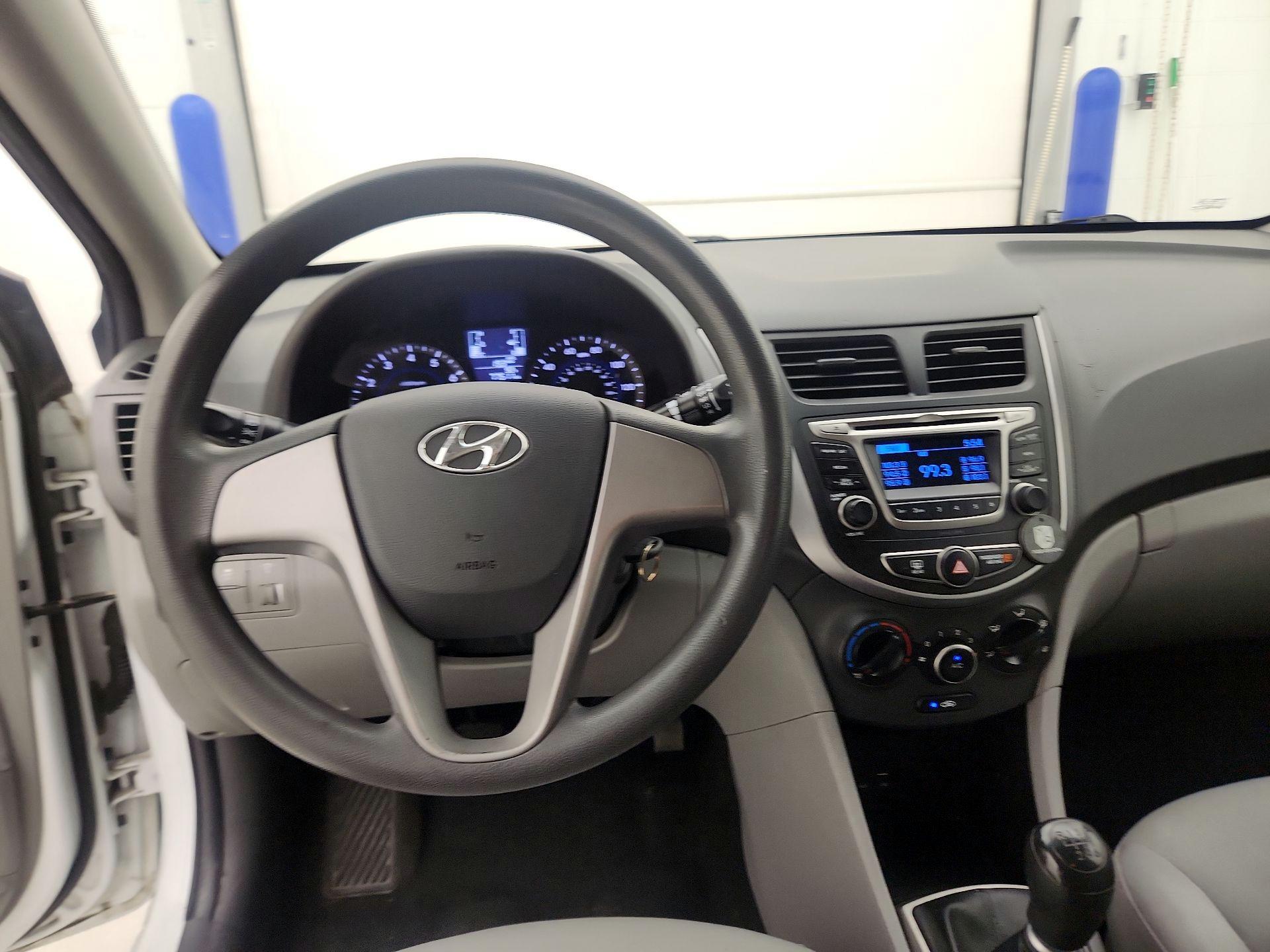 Thumbnail: 2016 Hyundai Accent - 10