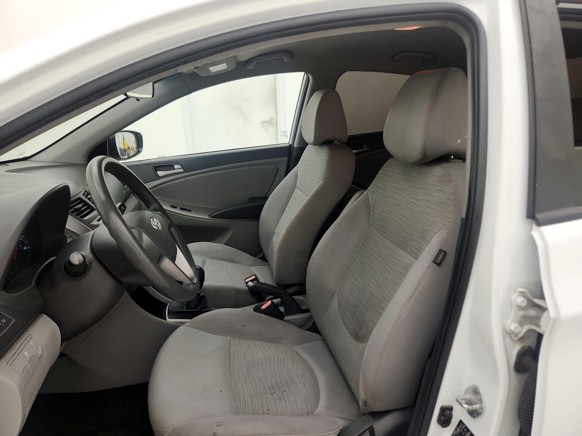 Thumbnail: 2016 Hyundai Accent - 11