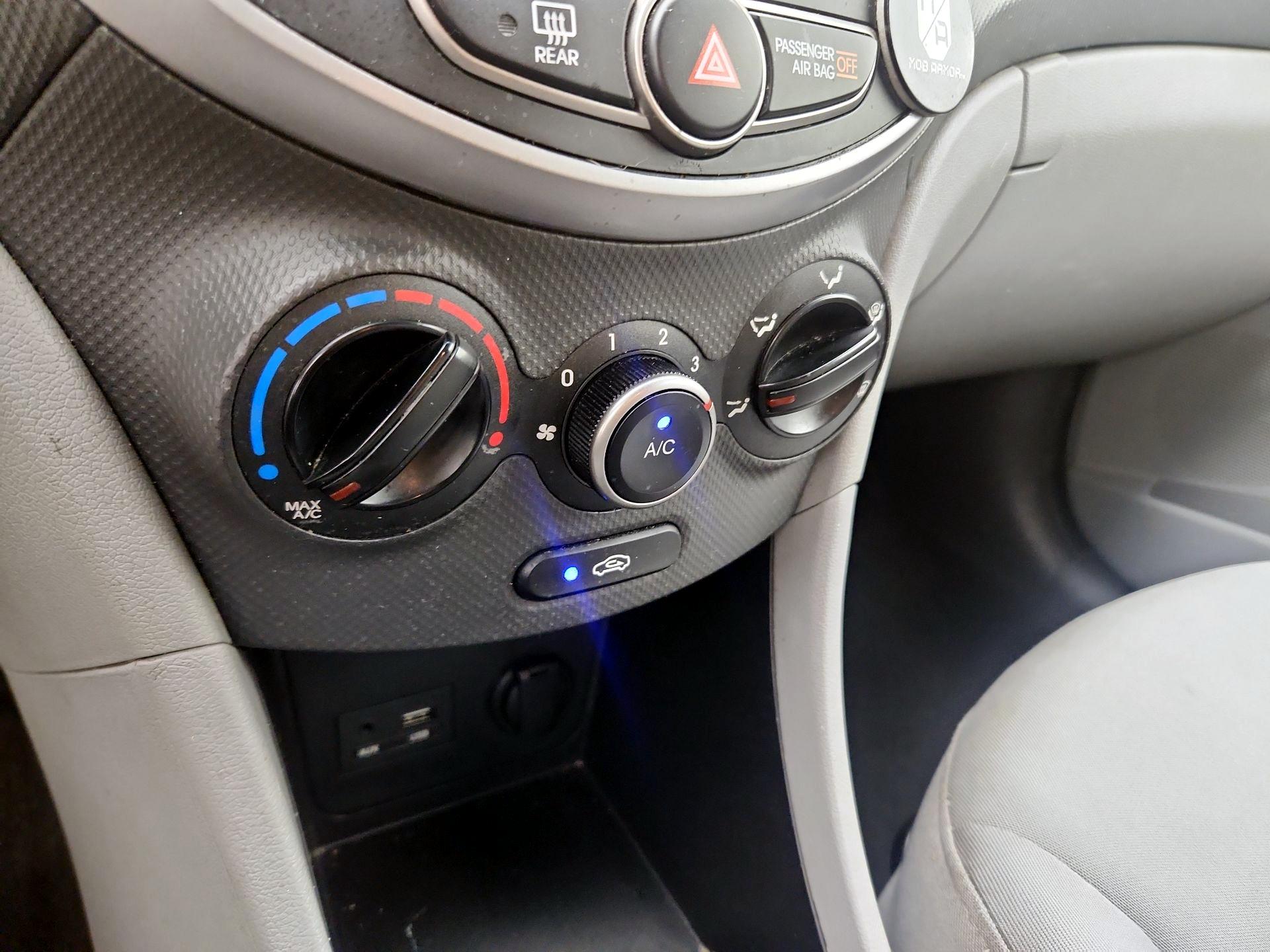 Thumbnail: 2016 Hyundai Accent - 15