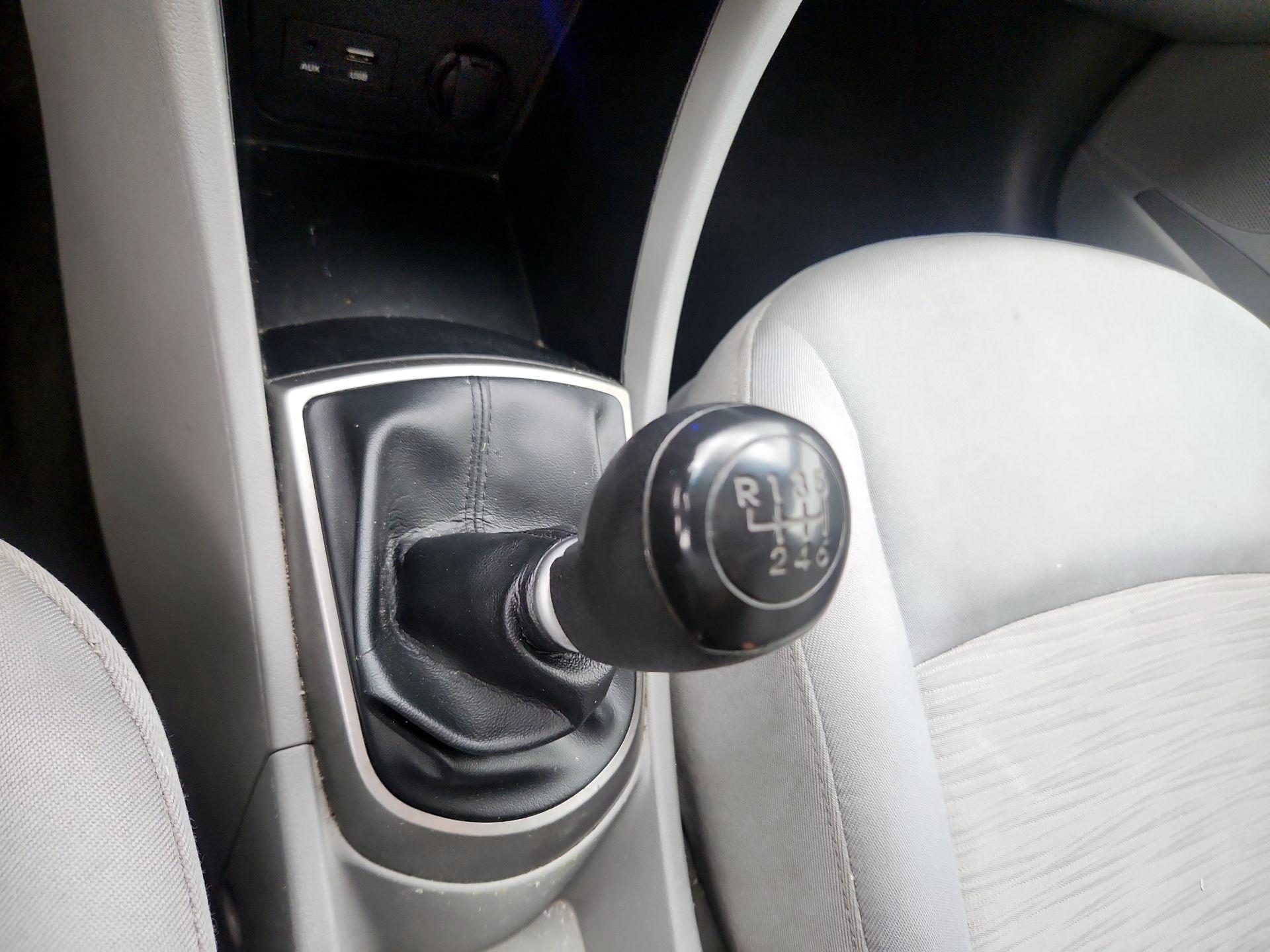 Thumbnail: 2016 Hyundai Accent - 16