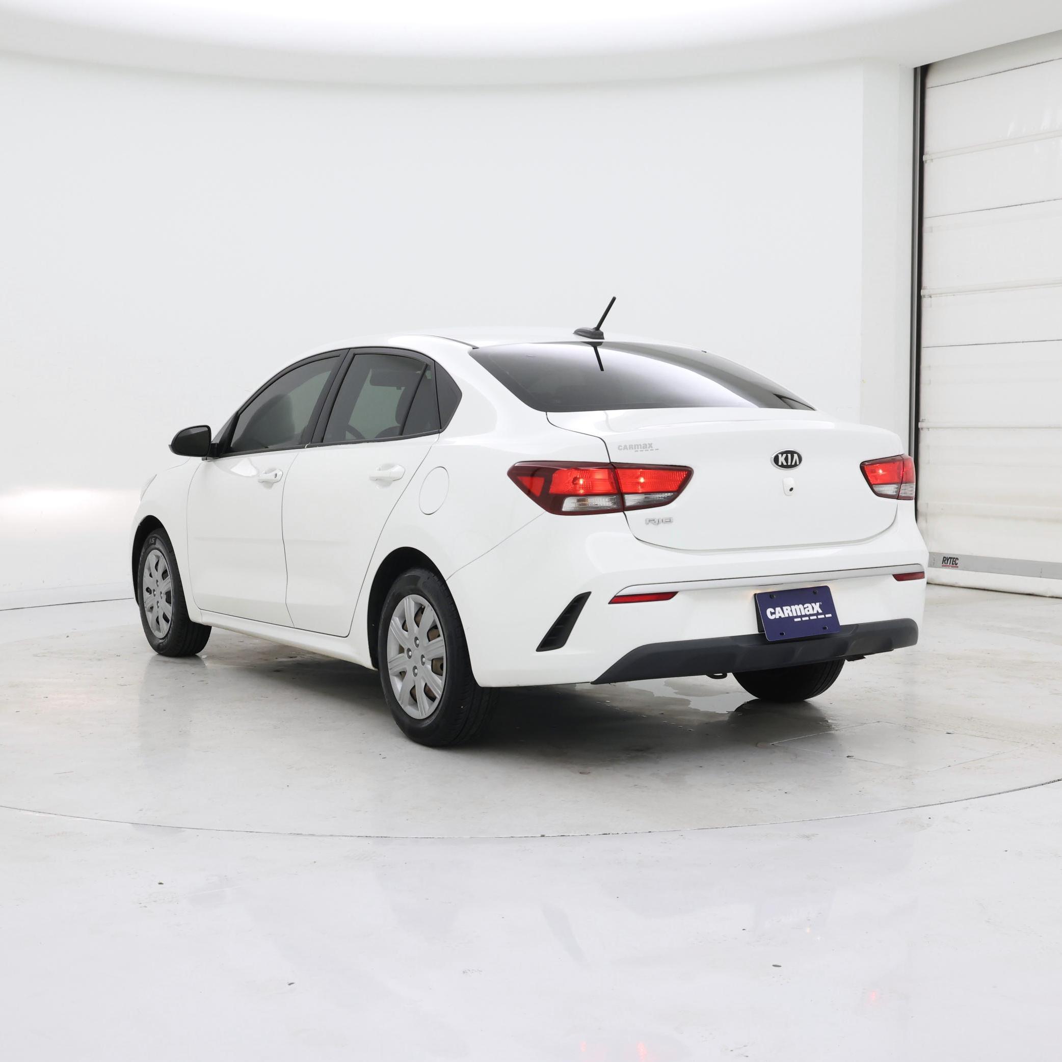 Thumbnail: 2021 Kia Rio - 2