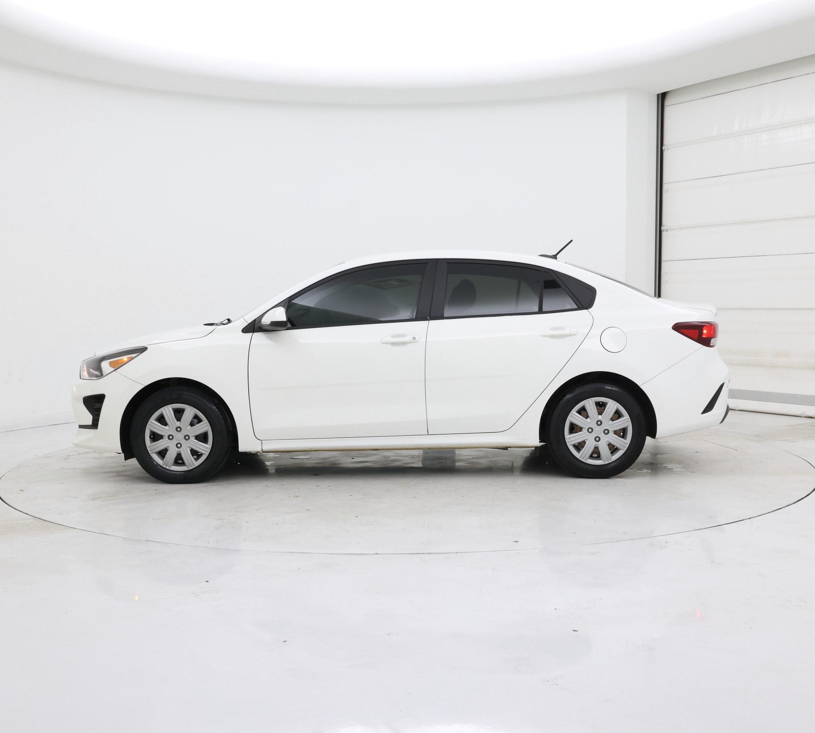 Thumbnail: 2021 Kia Rio - 3