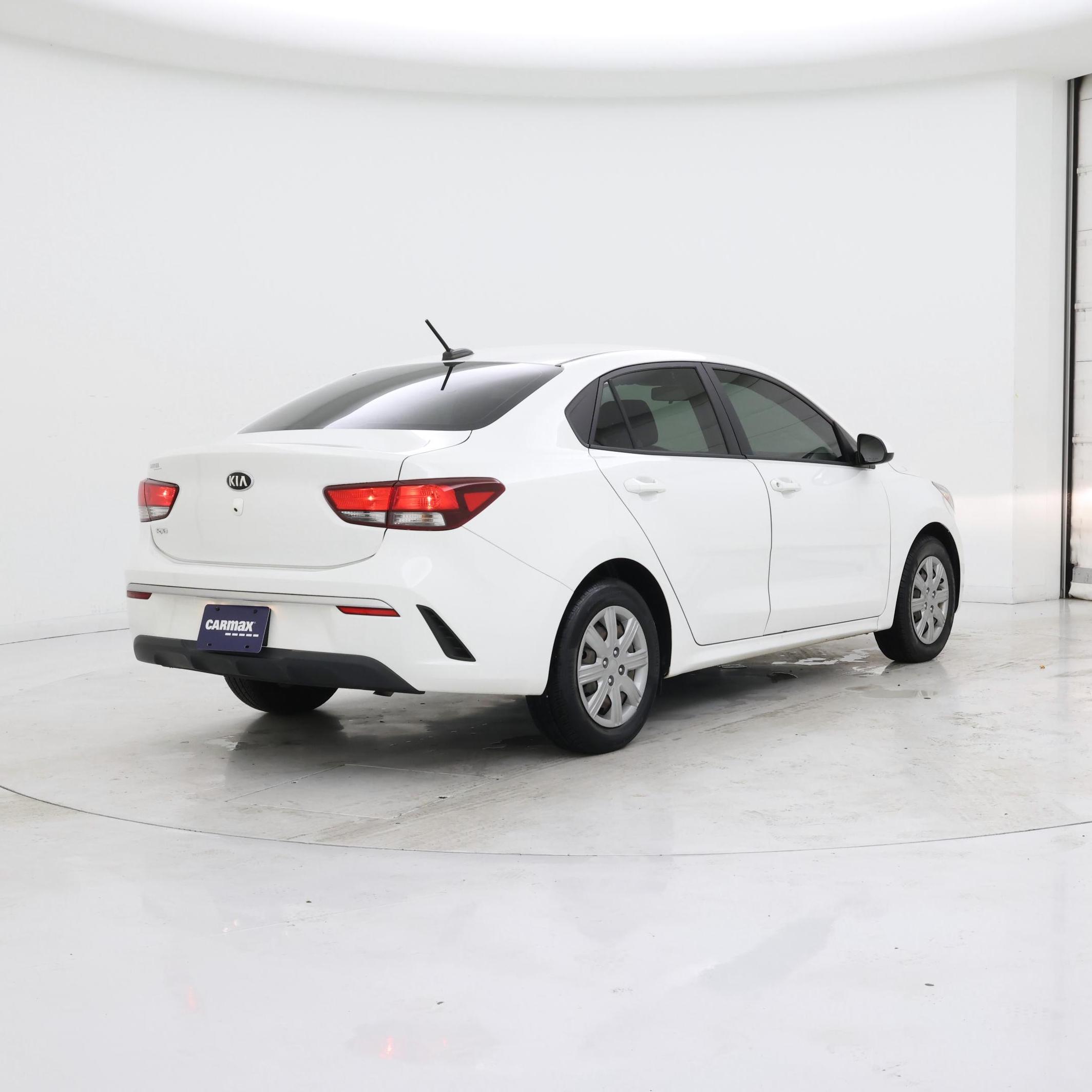 Thumbnail: 2021 Kia Rio - 8
