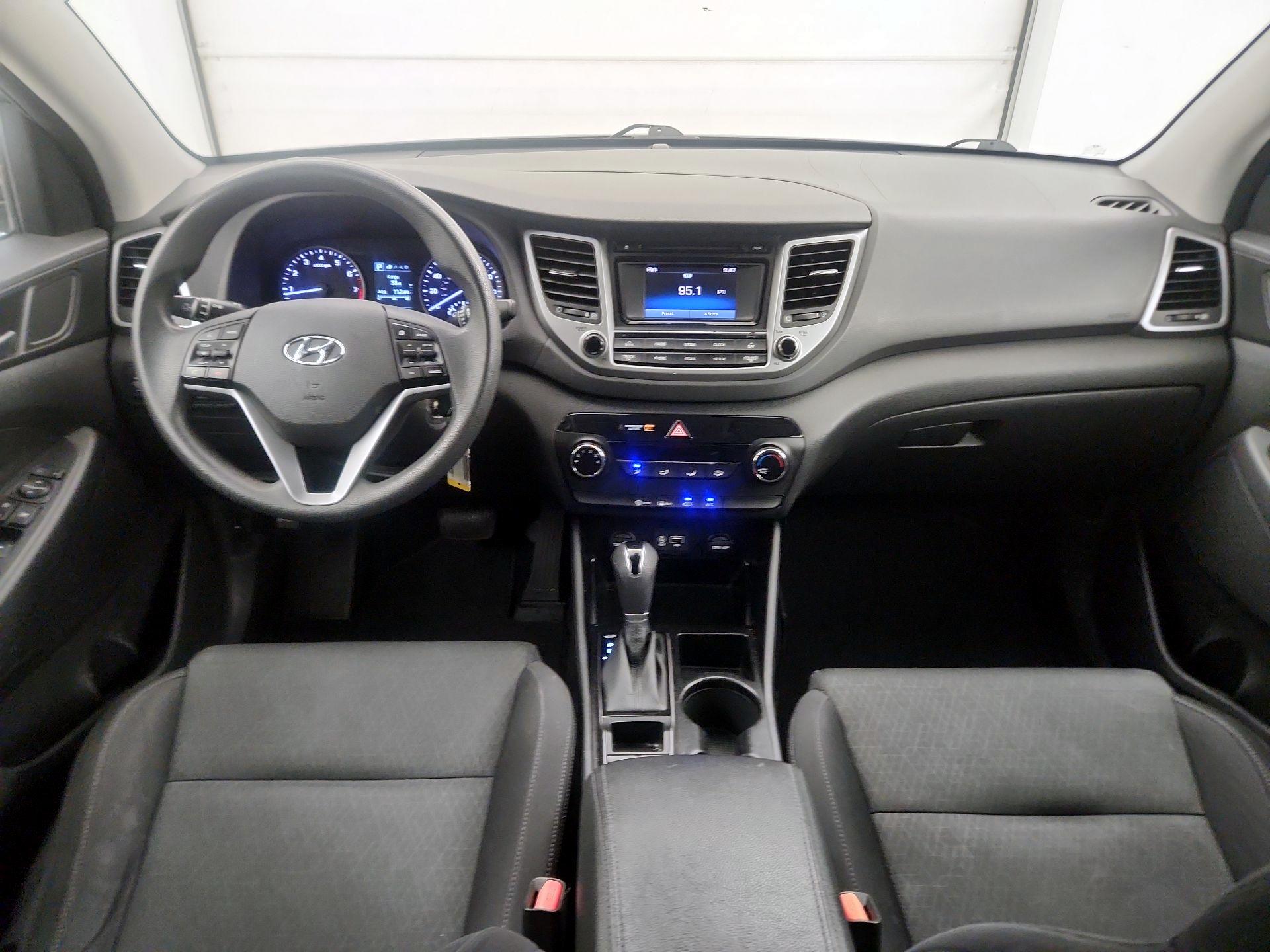 Thumbnail: 2016 Hyundai Tucson - 9