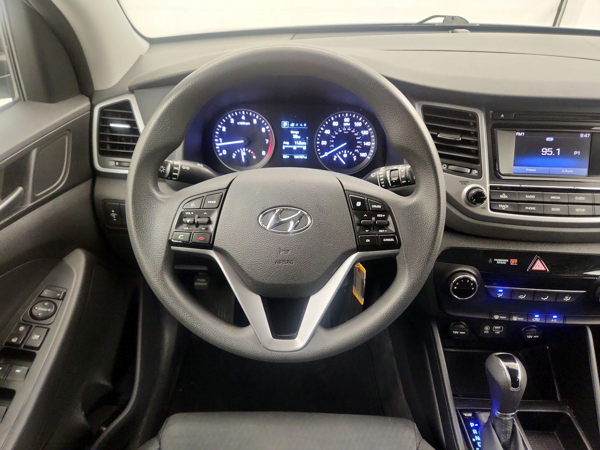 Thumbnail: 2016 Hyundai Tucson - 10