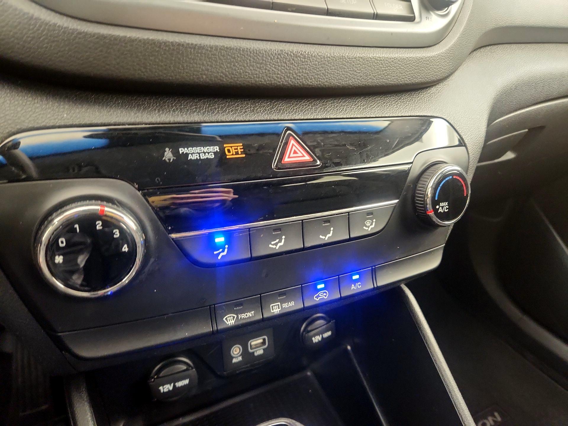 Thumbnail: 2016 Hyundai Tucson - 16