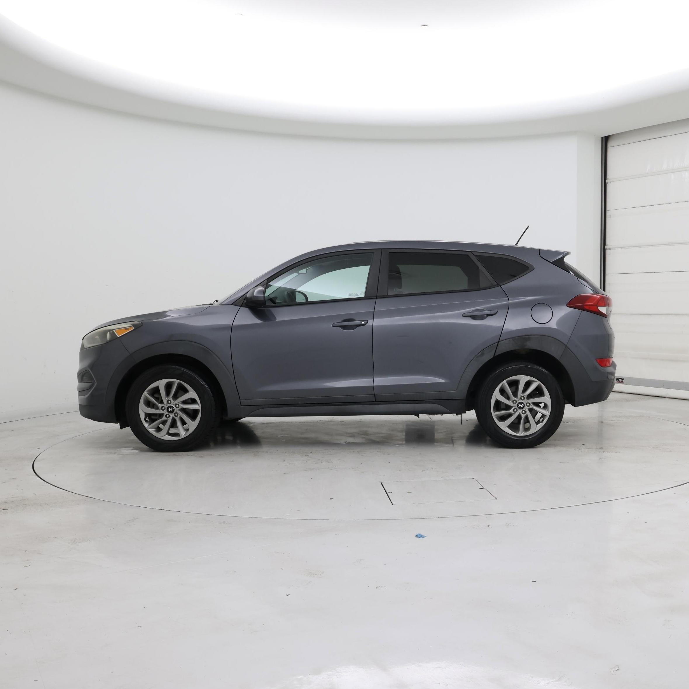 Thumbnail: 2016 Hyundai Tucson - 3