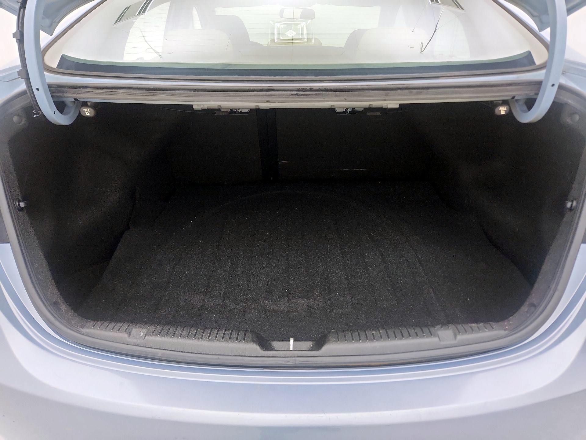 Thumbnail: 2013 Hyundai Elantra - 19