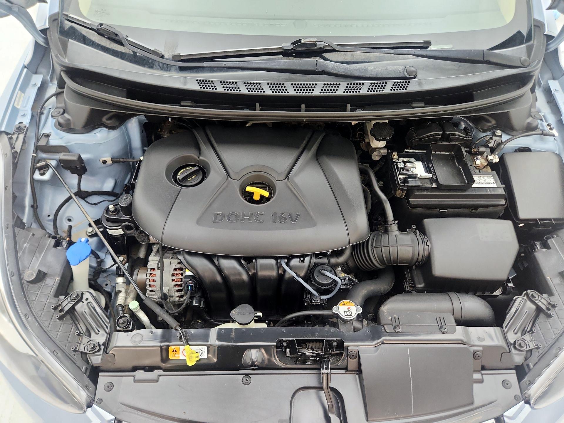 Thumbnail: 2013 Hyundai Elantra - 20