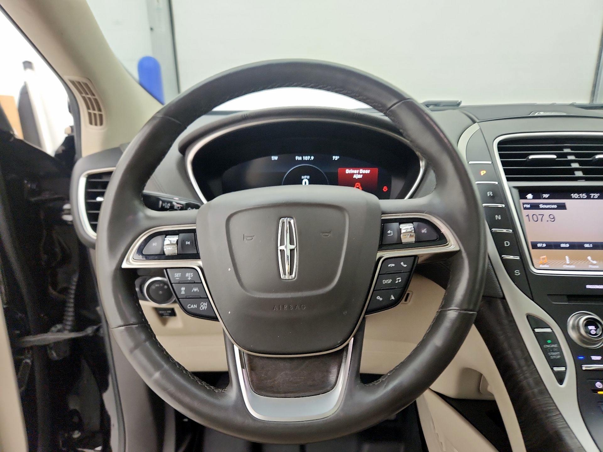 Thumbnail: 2019 Lincoln Nautilus - 10
