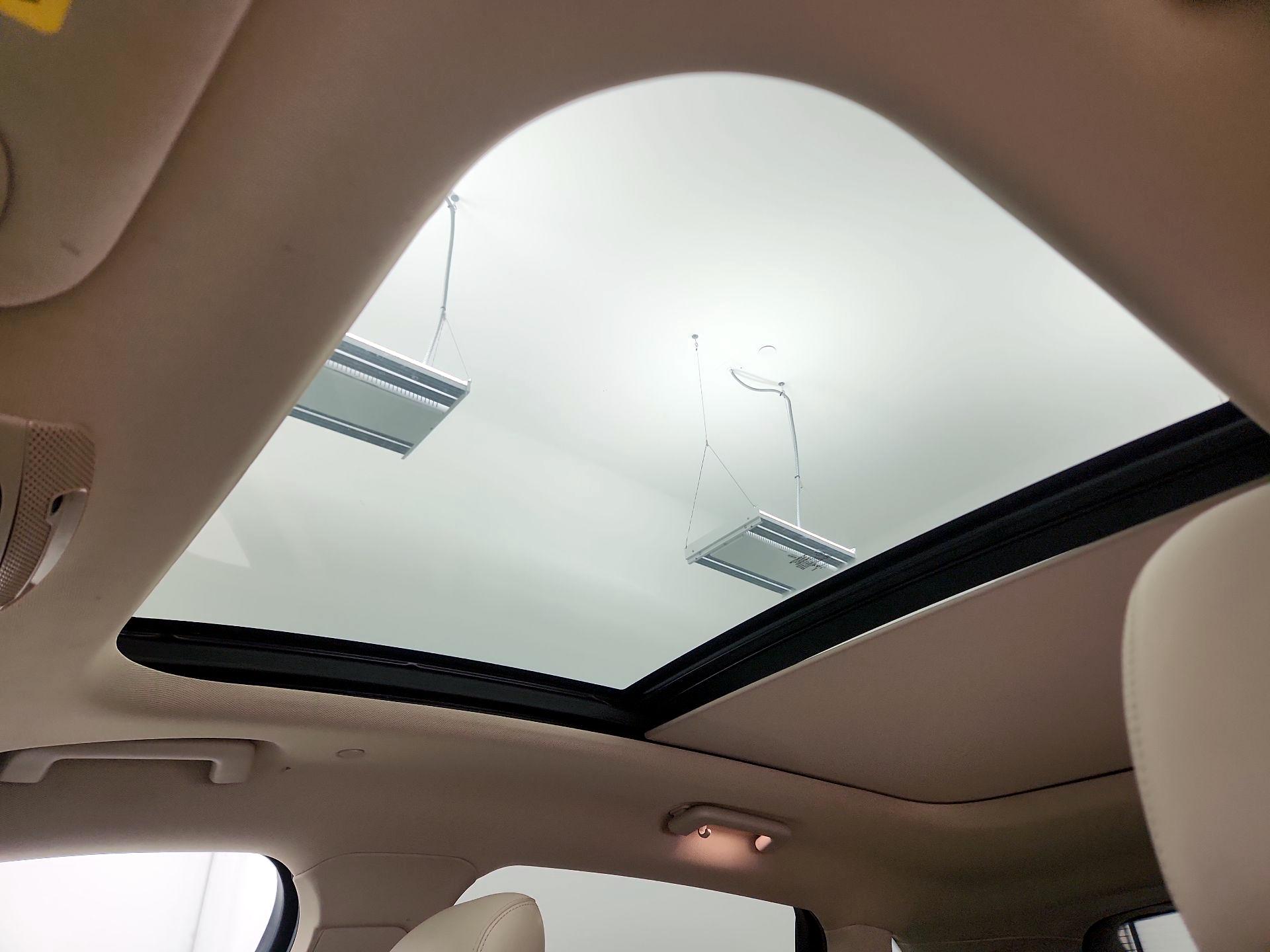 Thumbnail: 2019 Lincoln Nautilus - 19