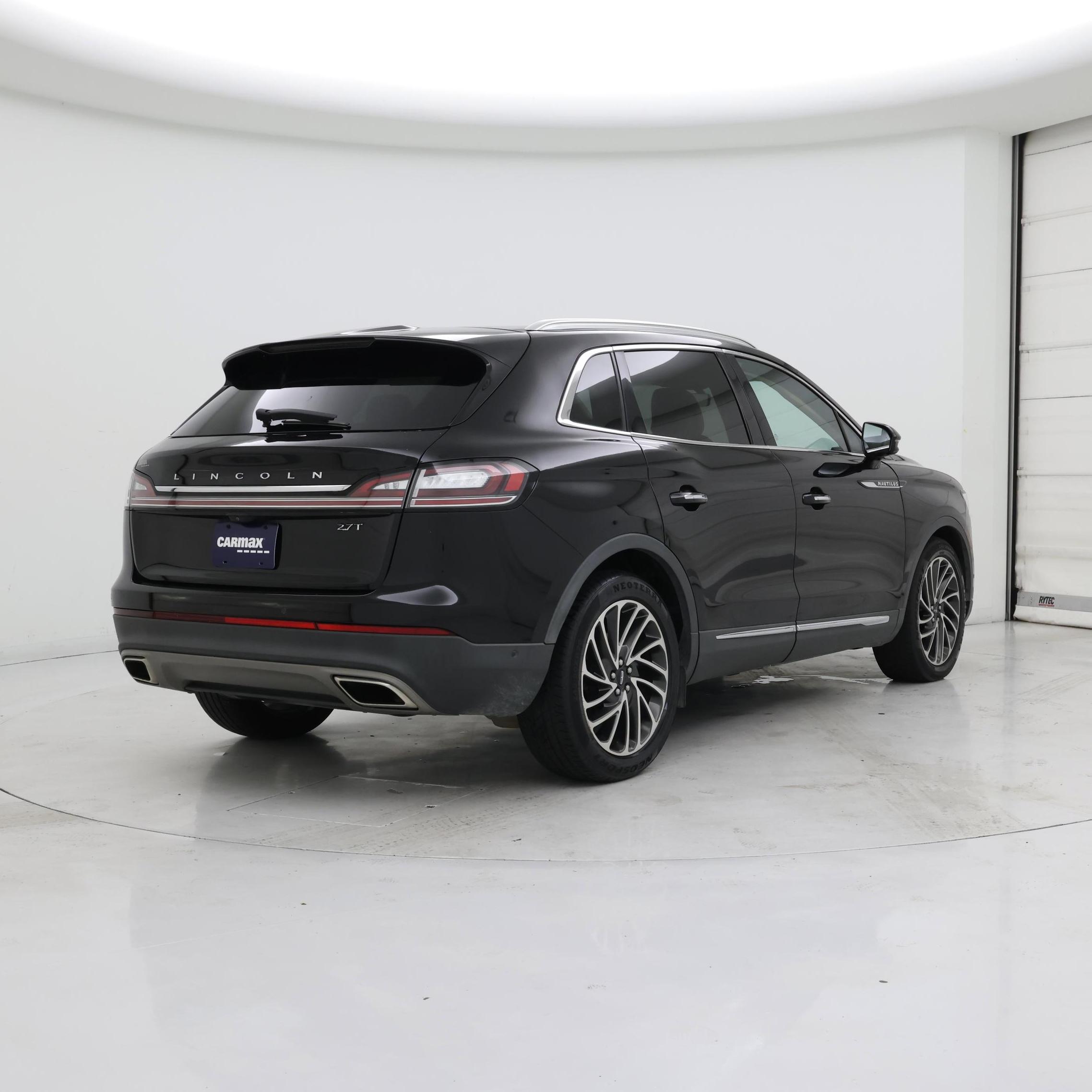 Thumbnail: 2019 Lincoln Nautilus - 8