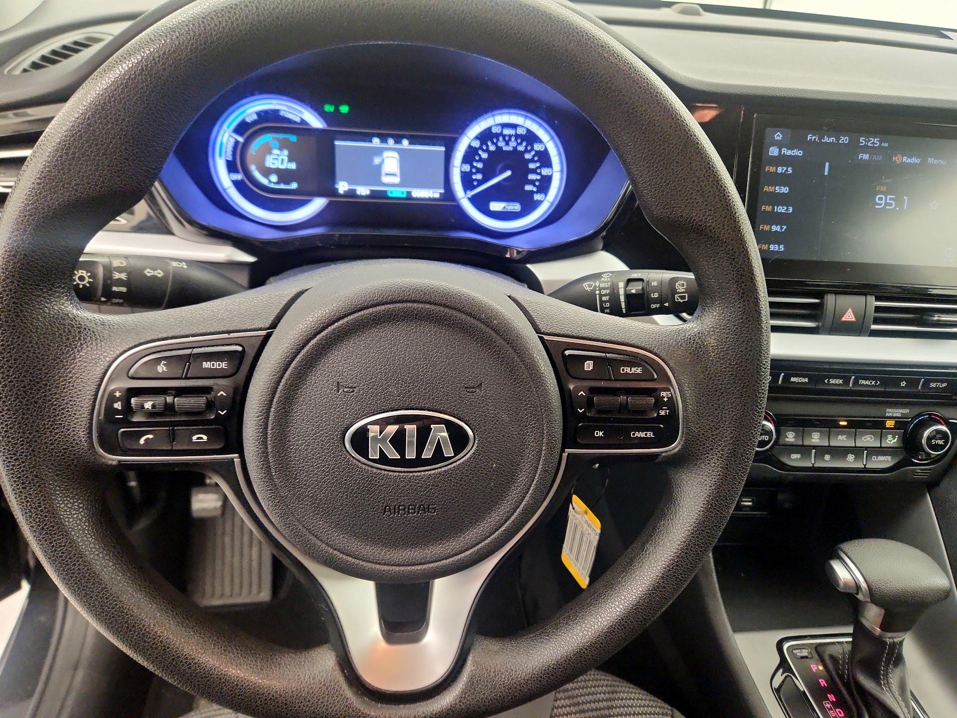 Thumbnail: 2020 Kia Niro - 10