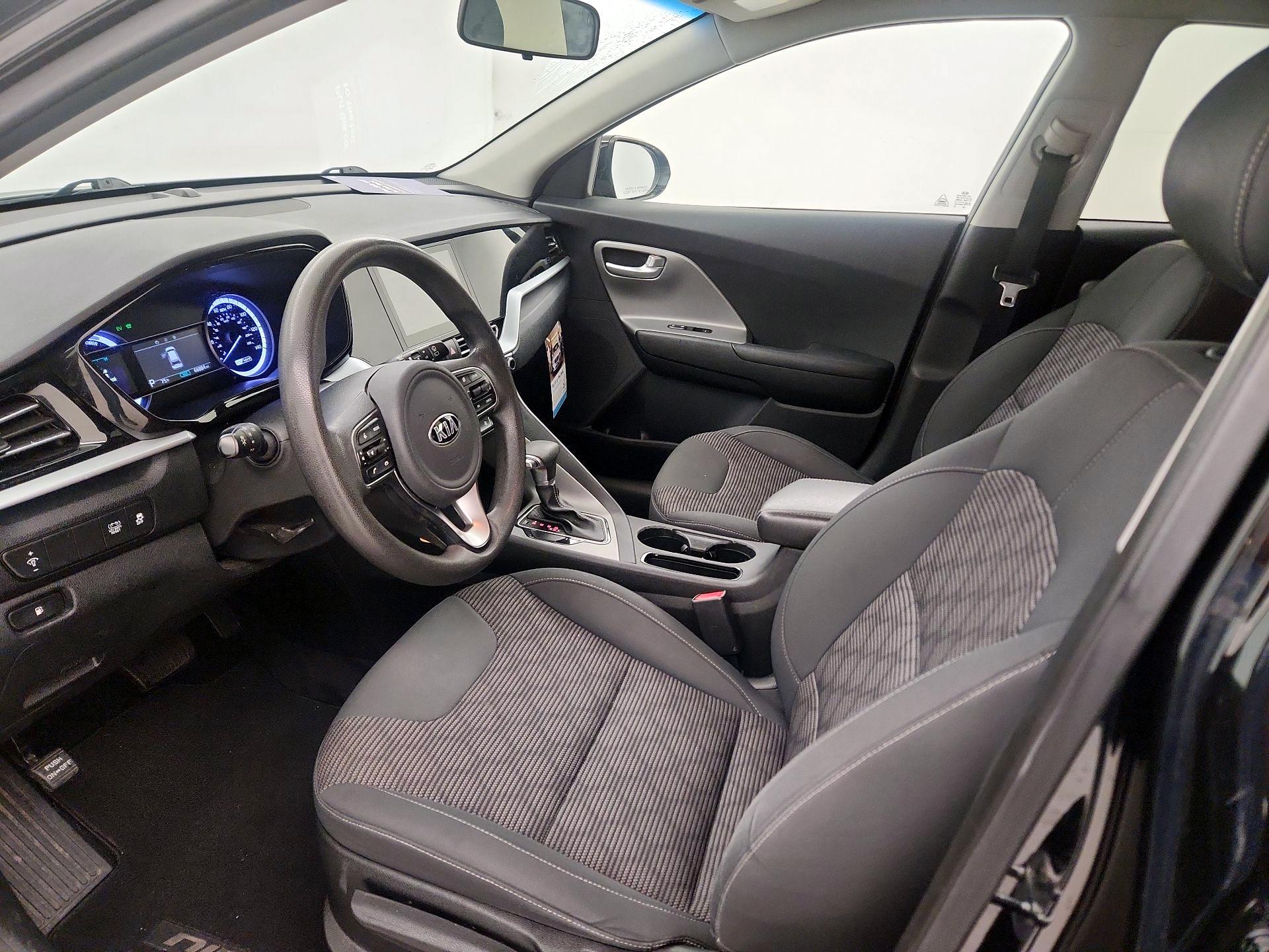 Thumbnail: 2020 Kia Niro - 11