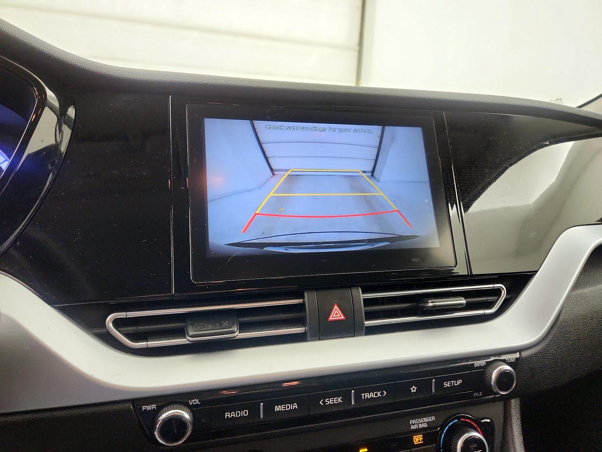 Thumbnail: 2020 Kia Niro - 14