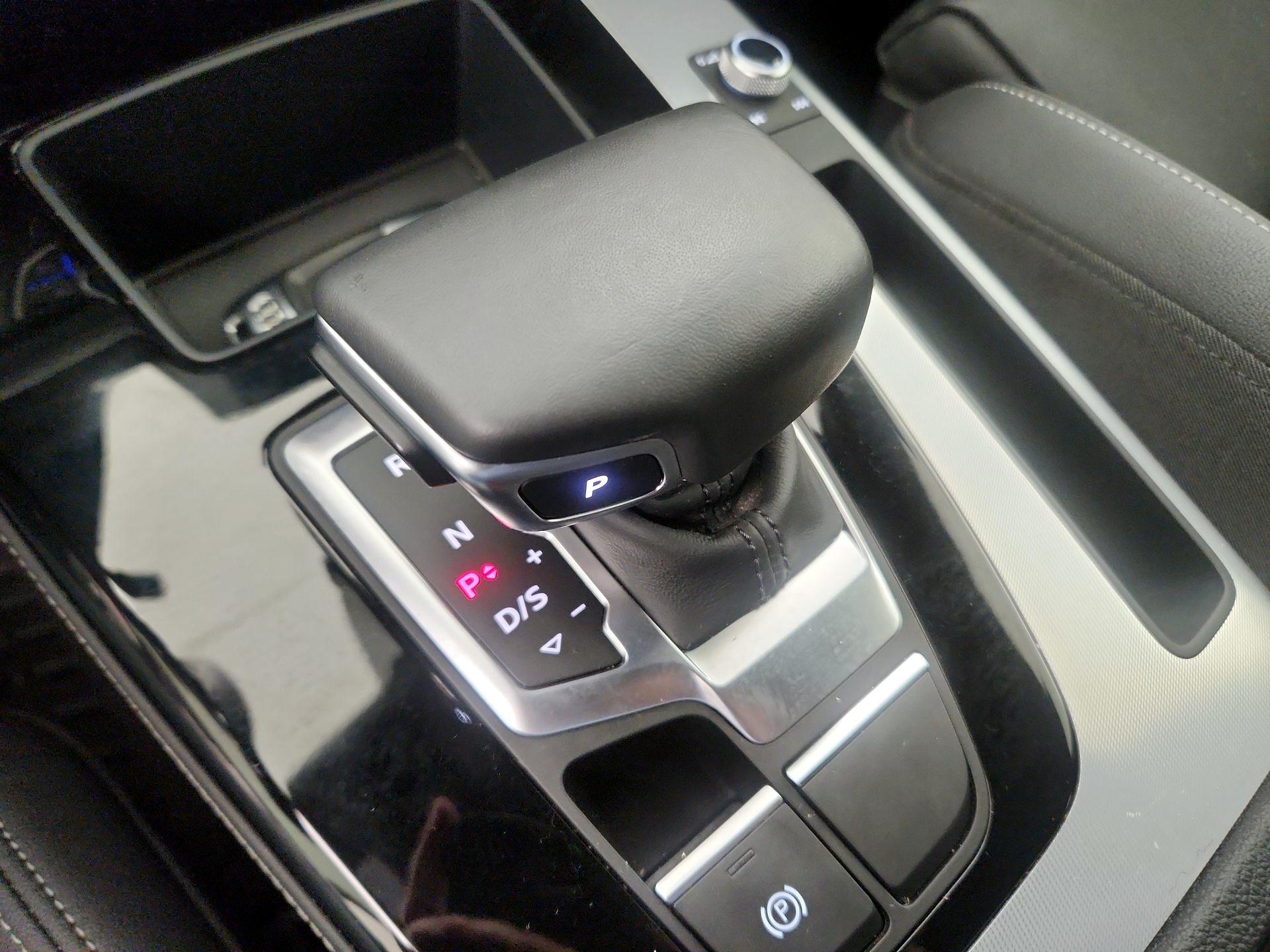 Thumbnail: 2022 Audi Q5 - 18