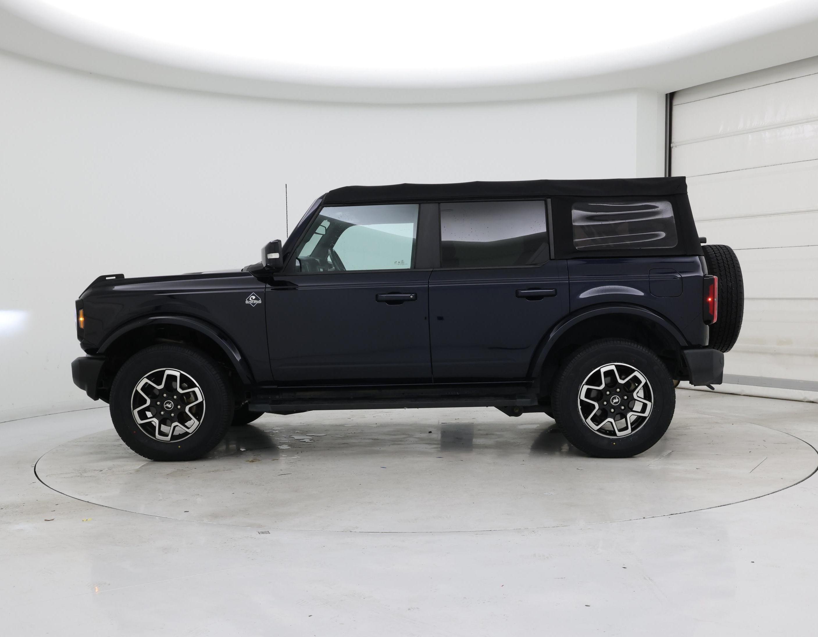 Thumbnail: 2021 Ford Bronco - 3