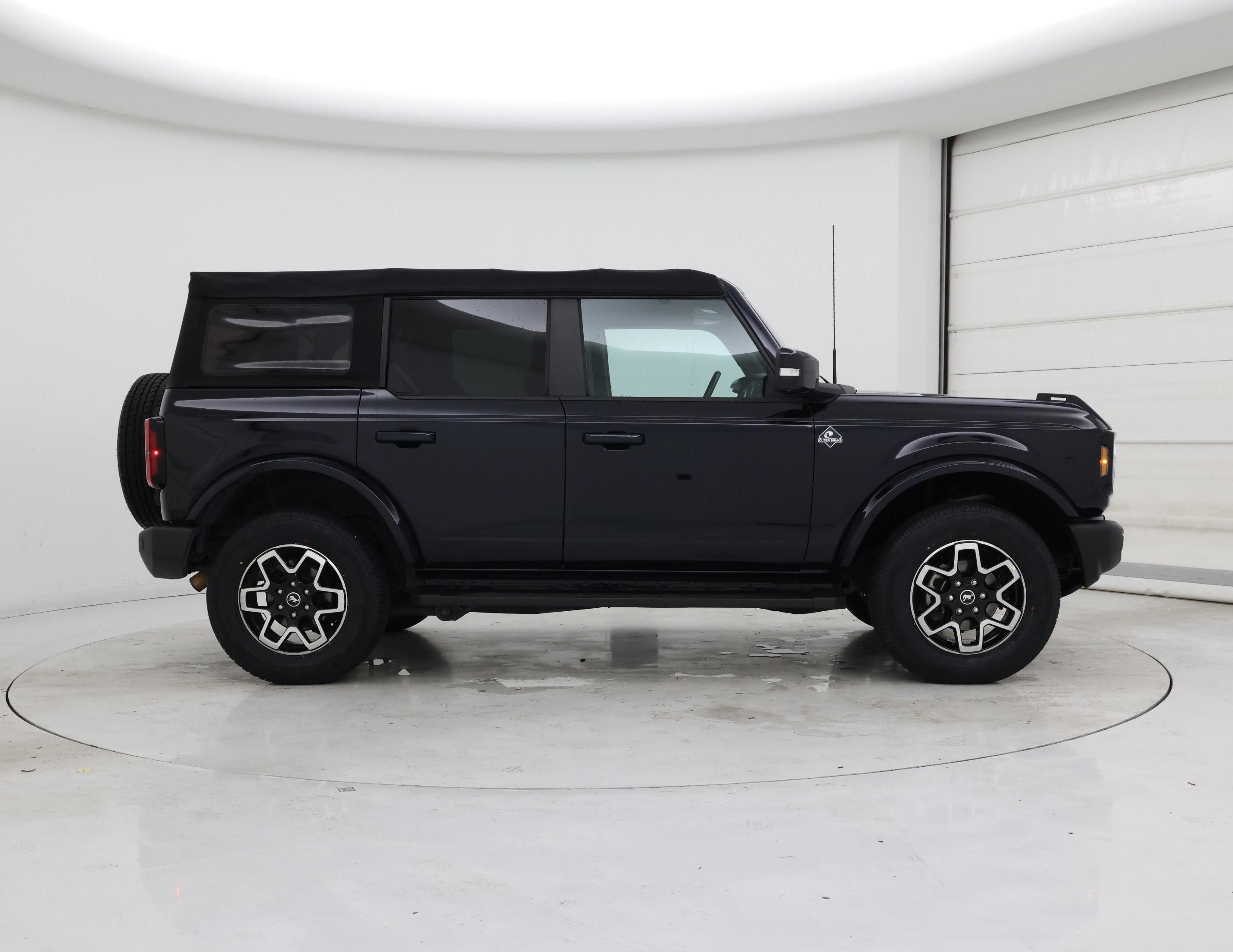 Thumbnail: 2021 Ford Bronco - 7