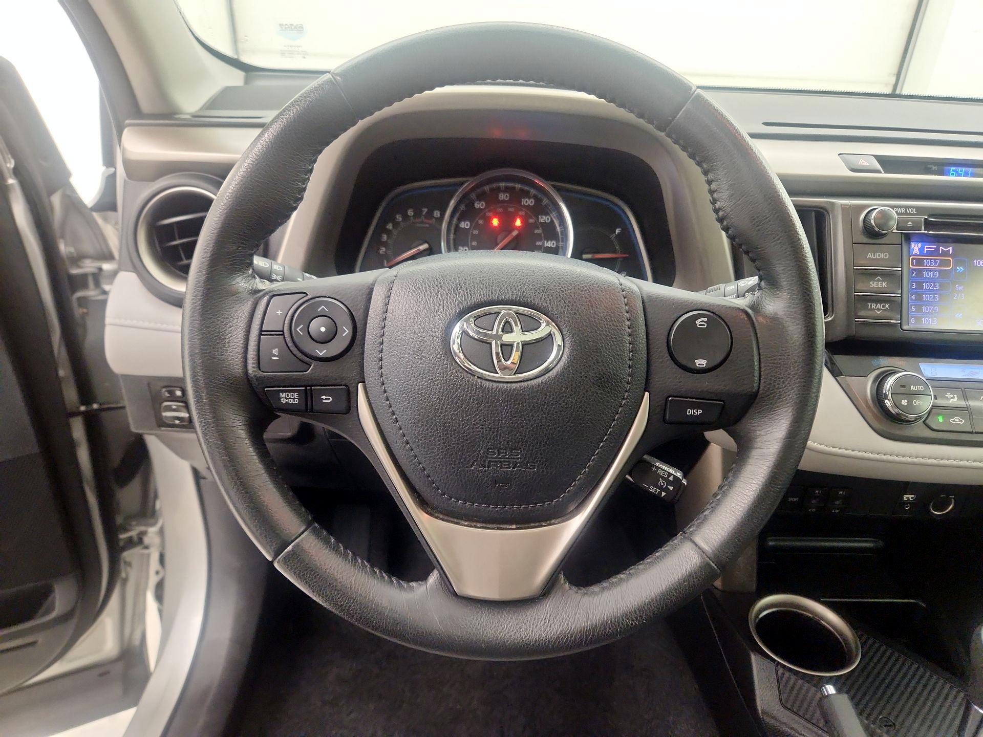 Thumbnail: 2013 Toyota RAV4 - 10