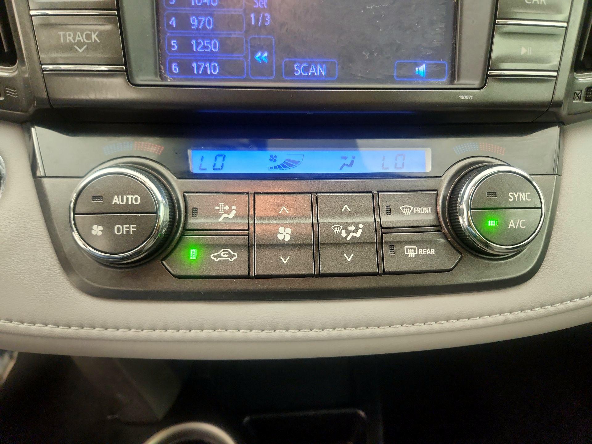 Thumbnail: 2013 Toyota RAV4 - 16