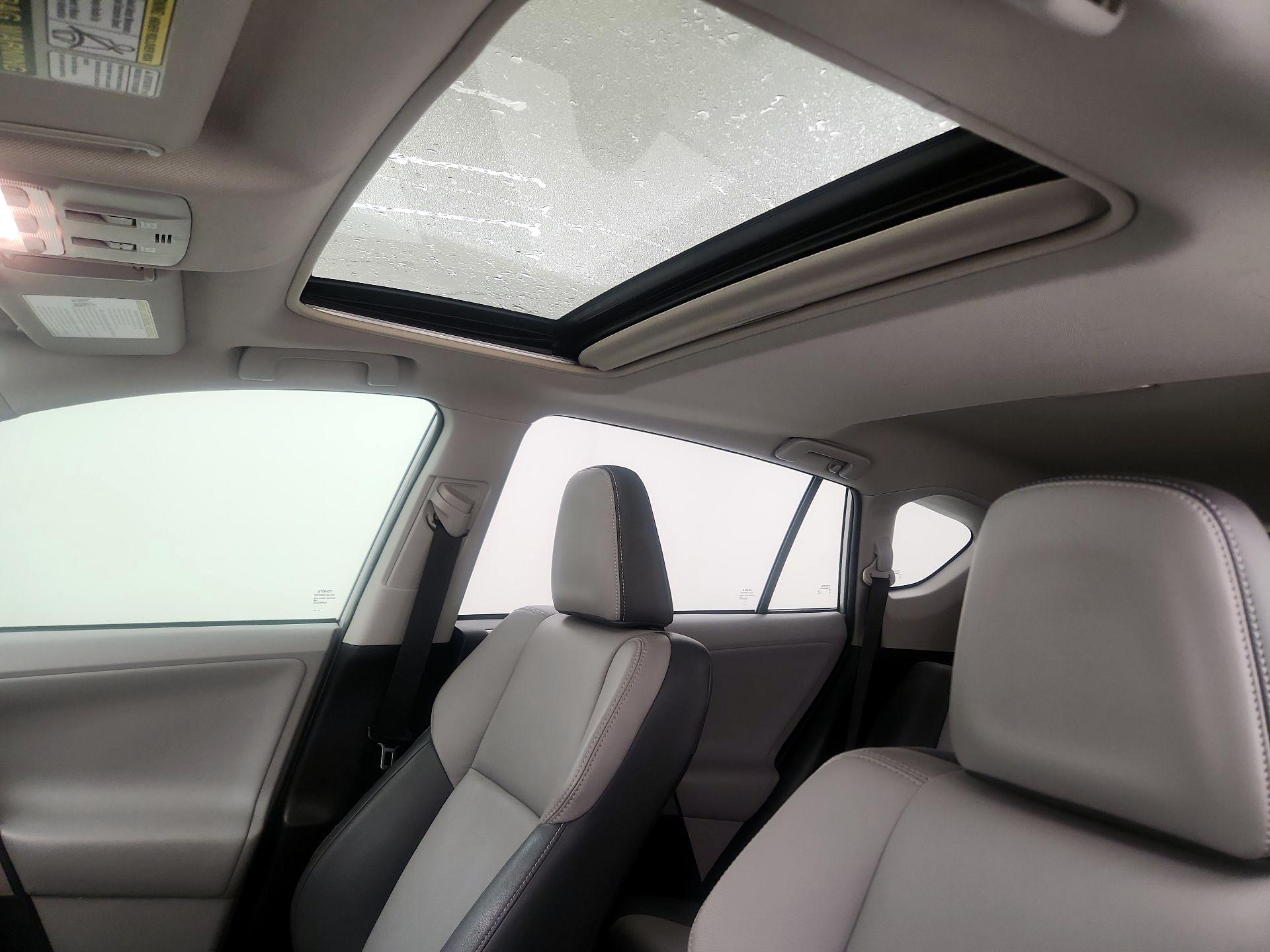 Thumbnail: 2013 Toyota RAV4 - 19