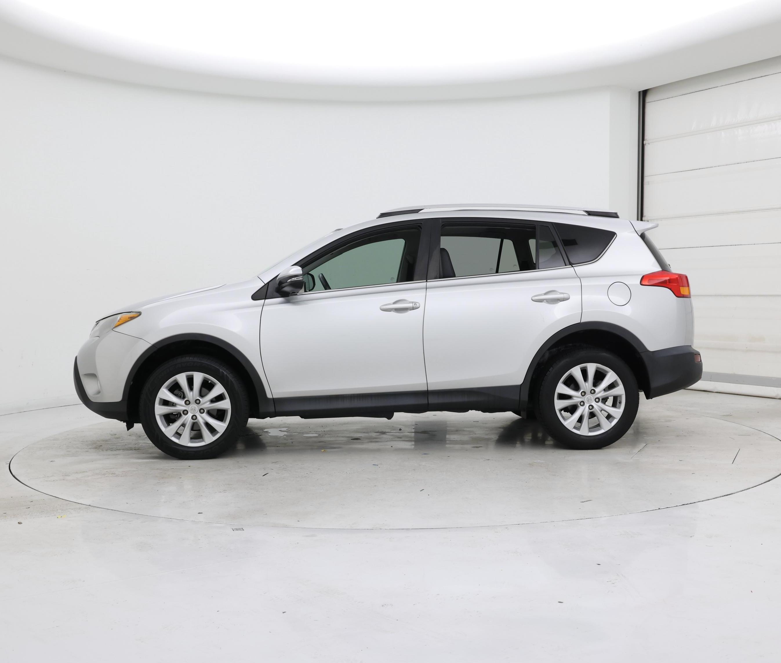 Thumbnail: 2013 Toyota RAV4 - 3