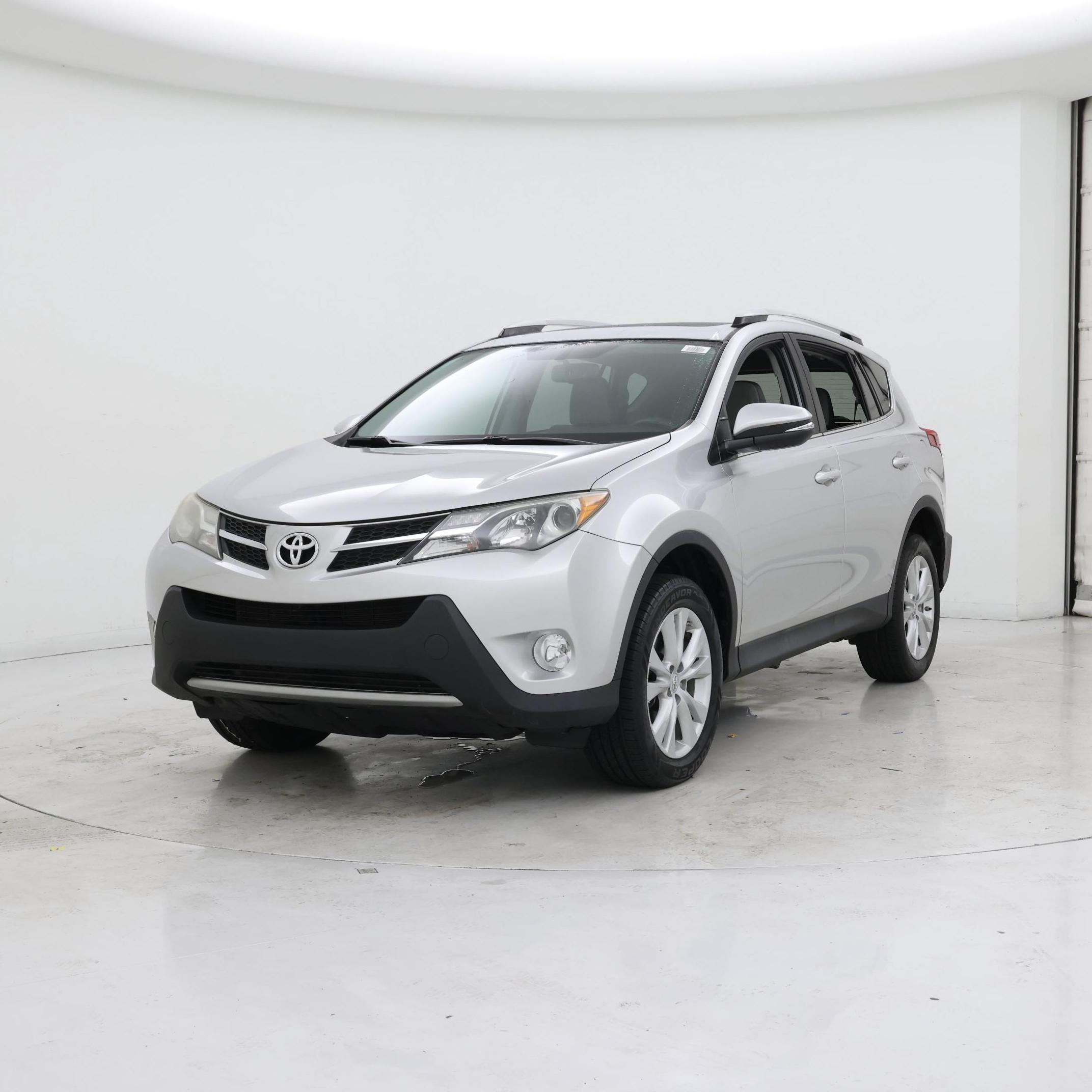 Thumbnail: 2013 Toyota RAV4 - 4