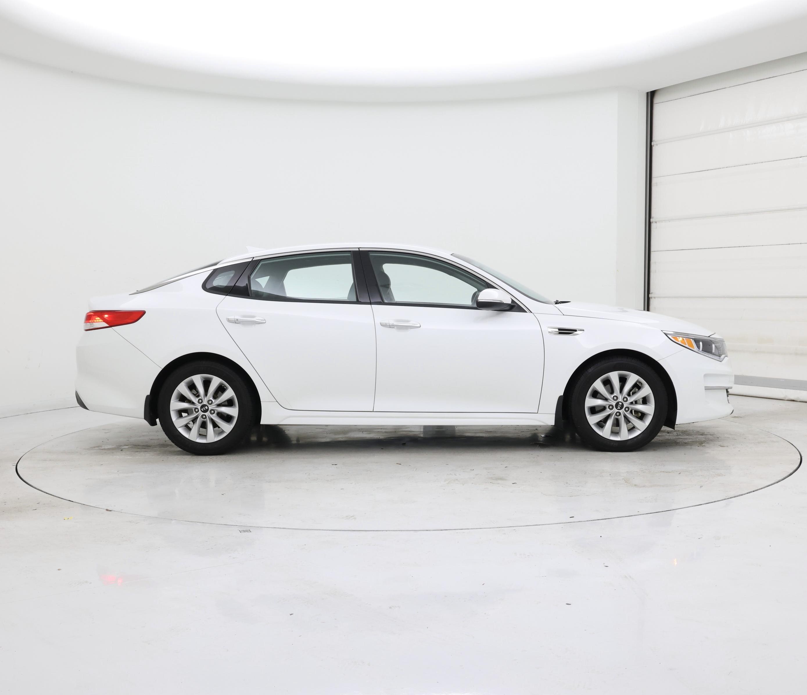 Thumbnail: 2016 Kia Optima - 7