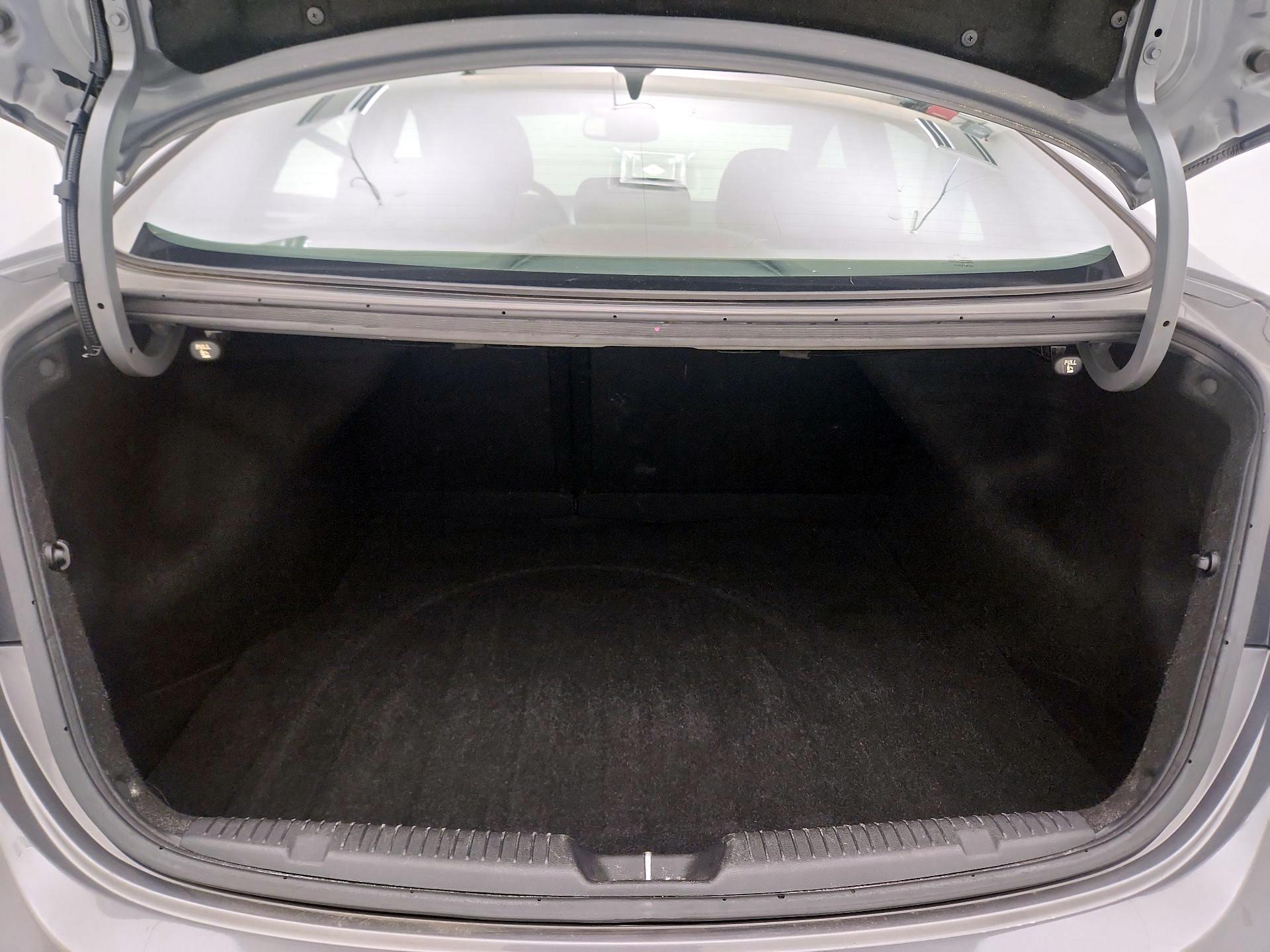 Thumbnail: 2013 Hyundai Elantra - 20