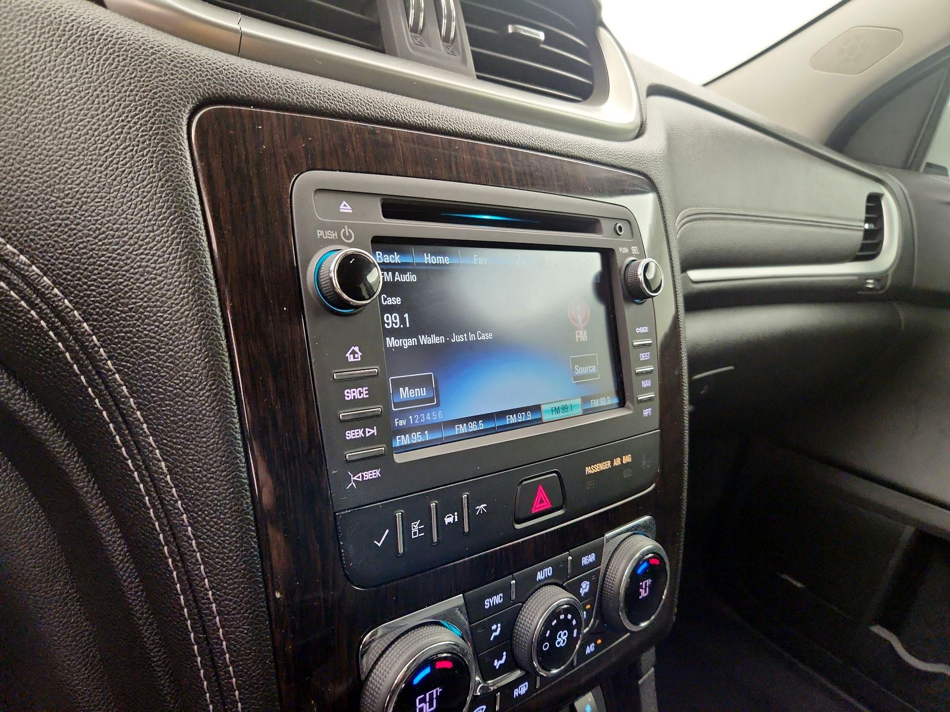 Thumbnail: 2017 Chevrolet Traverse - 16