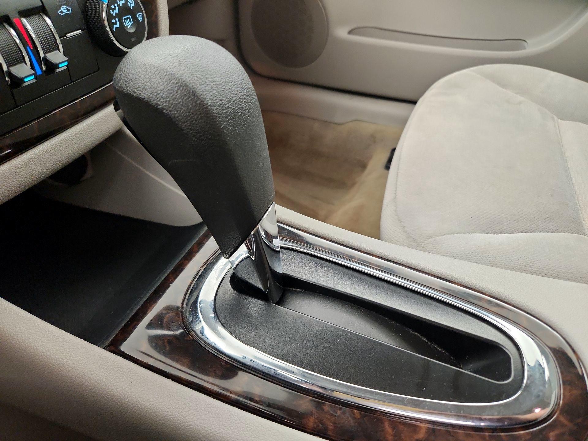 Thumbnail: 2016 Chevrolet Impala - 16