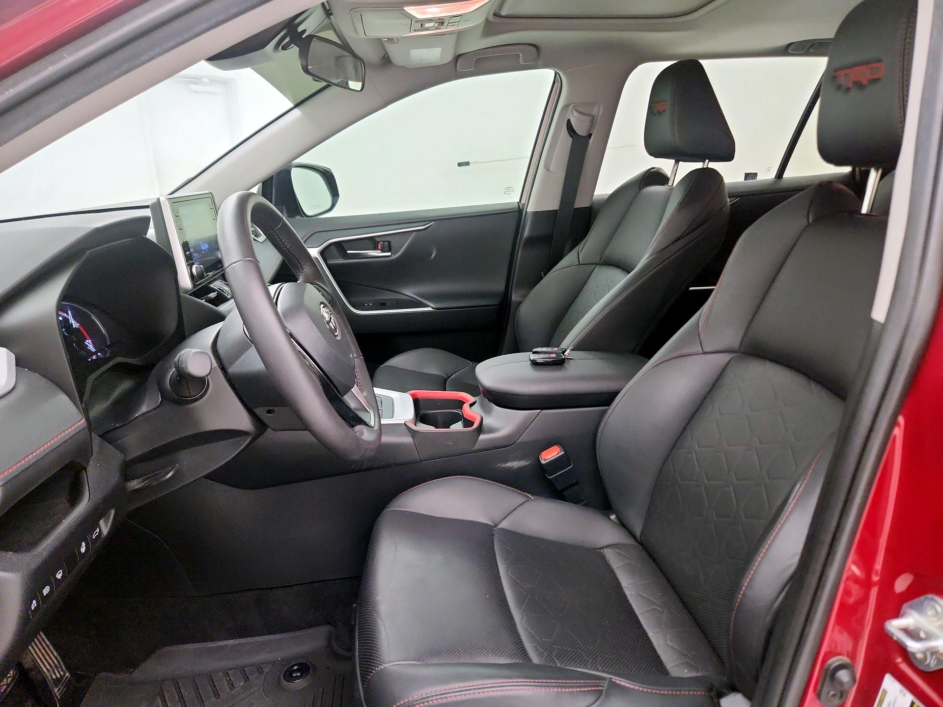 Thumbnail: 2021 Toyota RAV4 - 11
