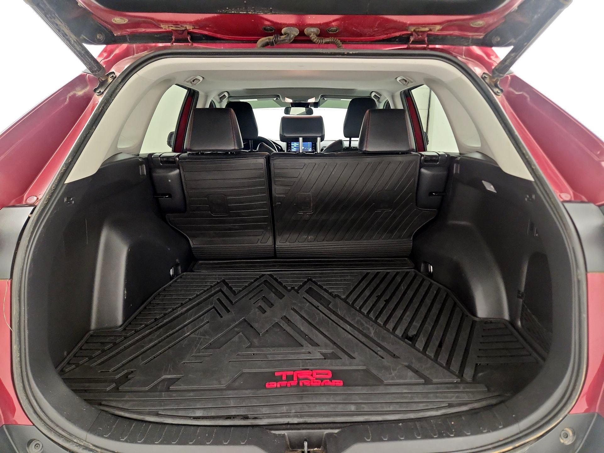 Thumbnail: 2021 Toyota RAV4 - 20
