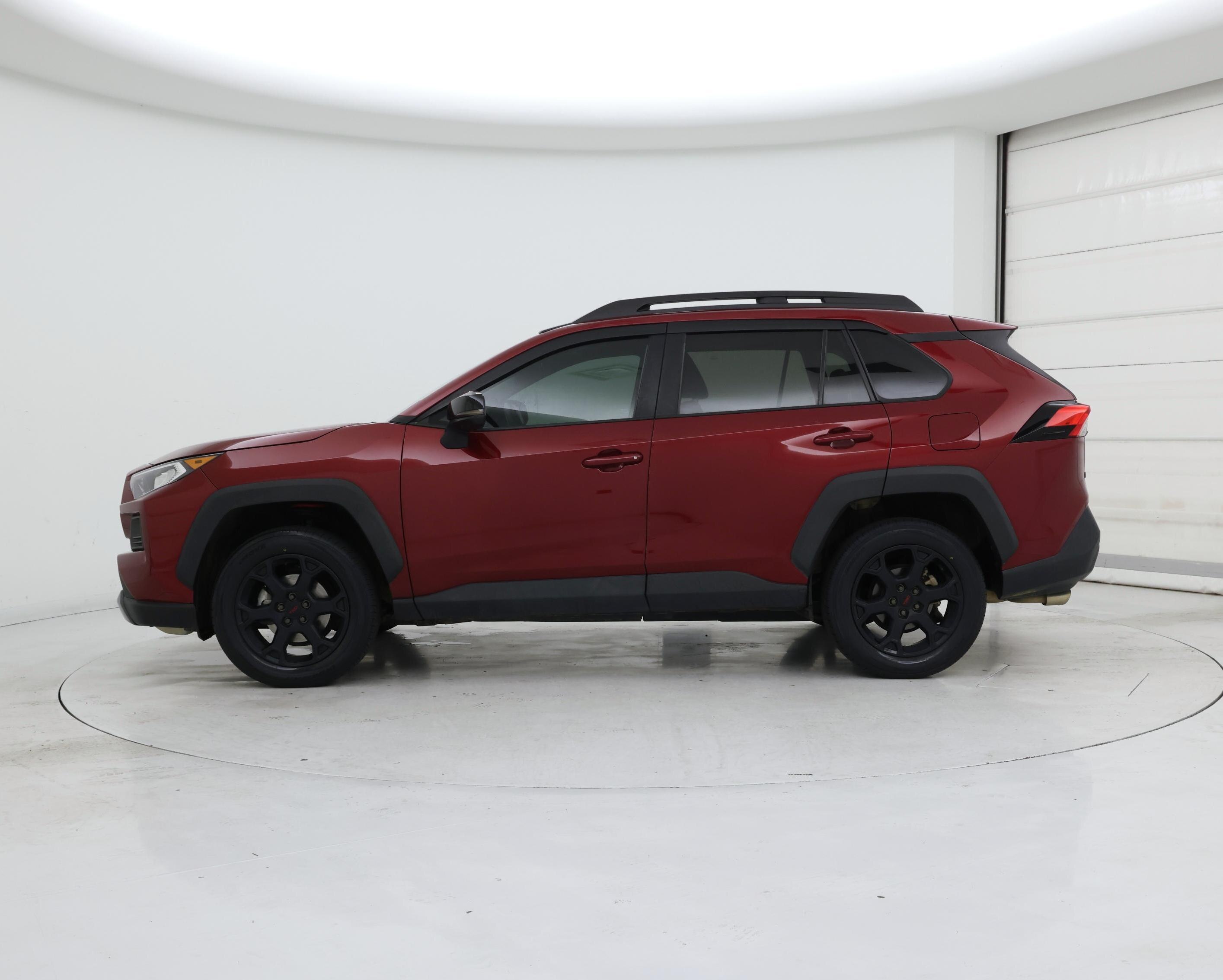 Thumbnail: 2021 Toyota RAV4 - 3