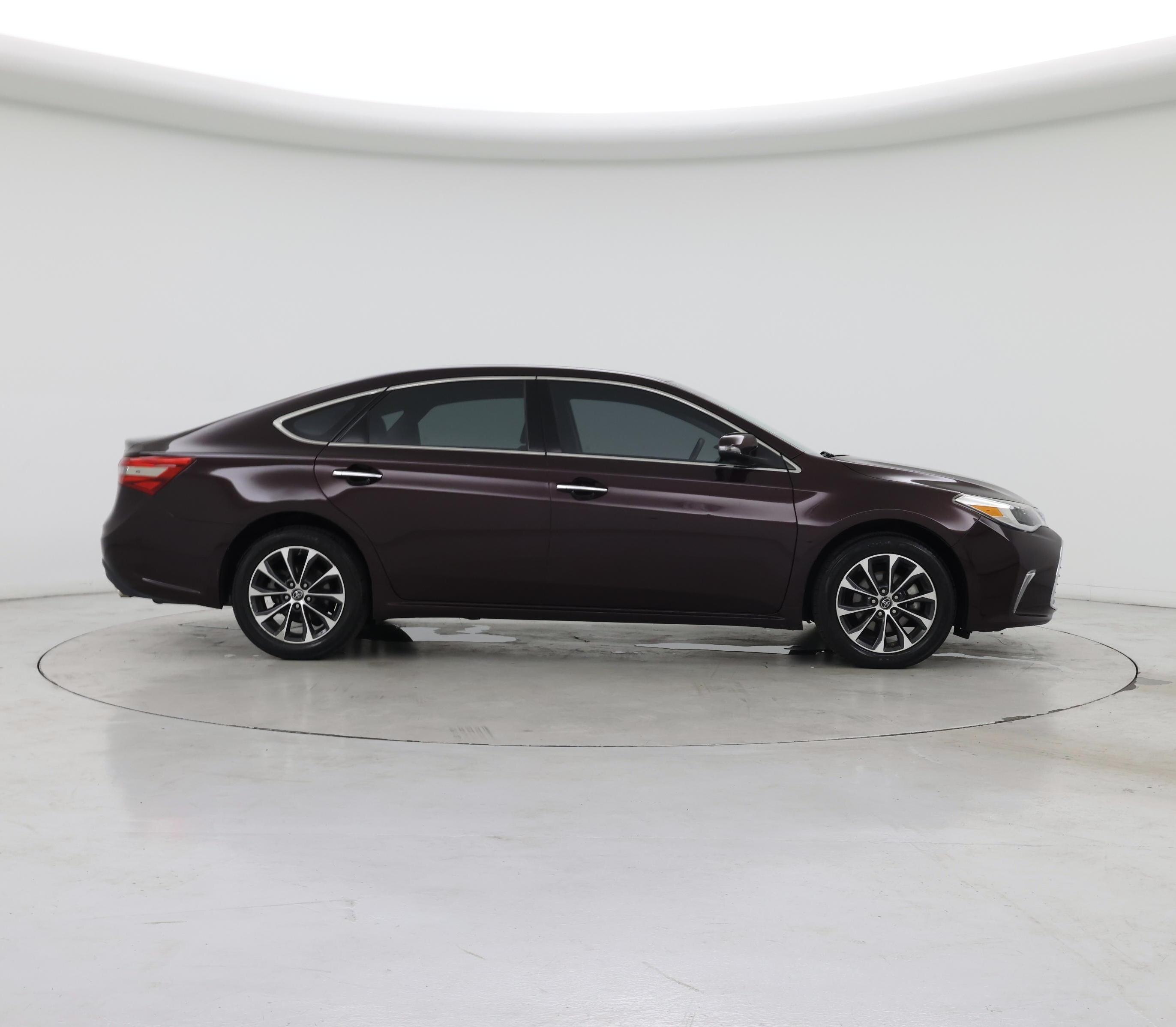 Thumbnail: 2018 Toyota Avalon - 7