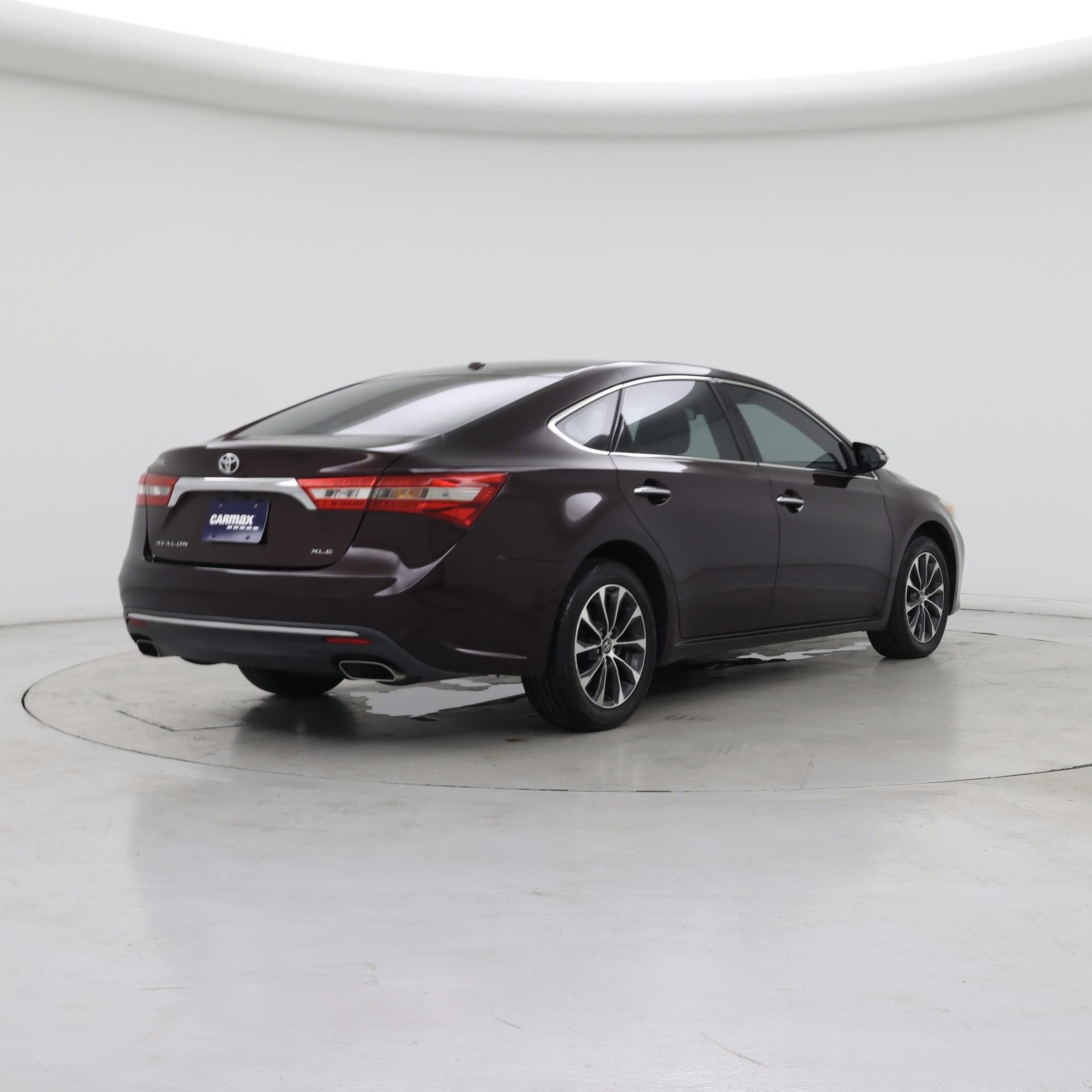Thumbnail: 2018 Toyota Avalon - 8