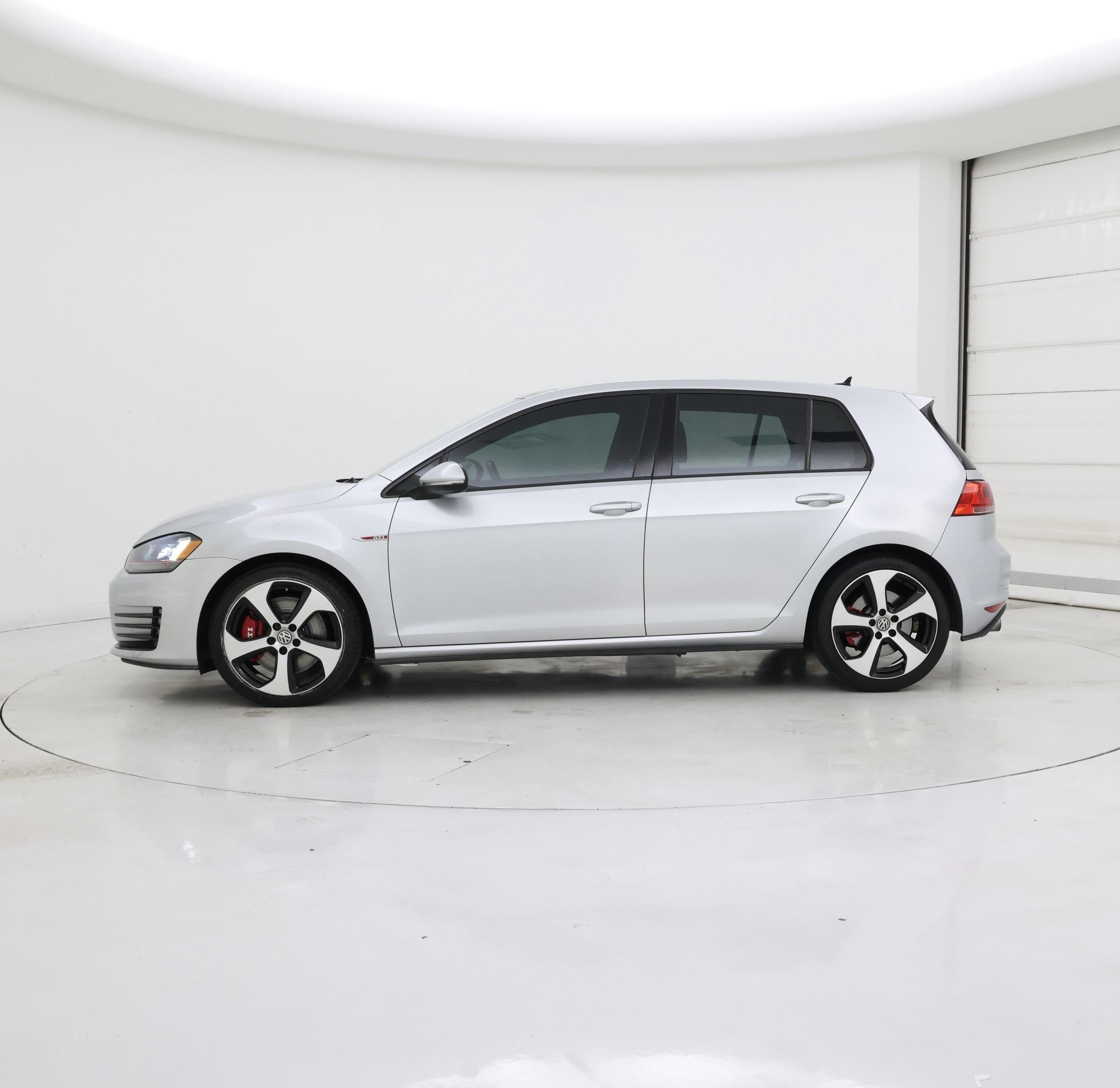 Thumbnail: 2016 Volkswagen Golf - 3