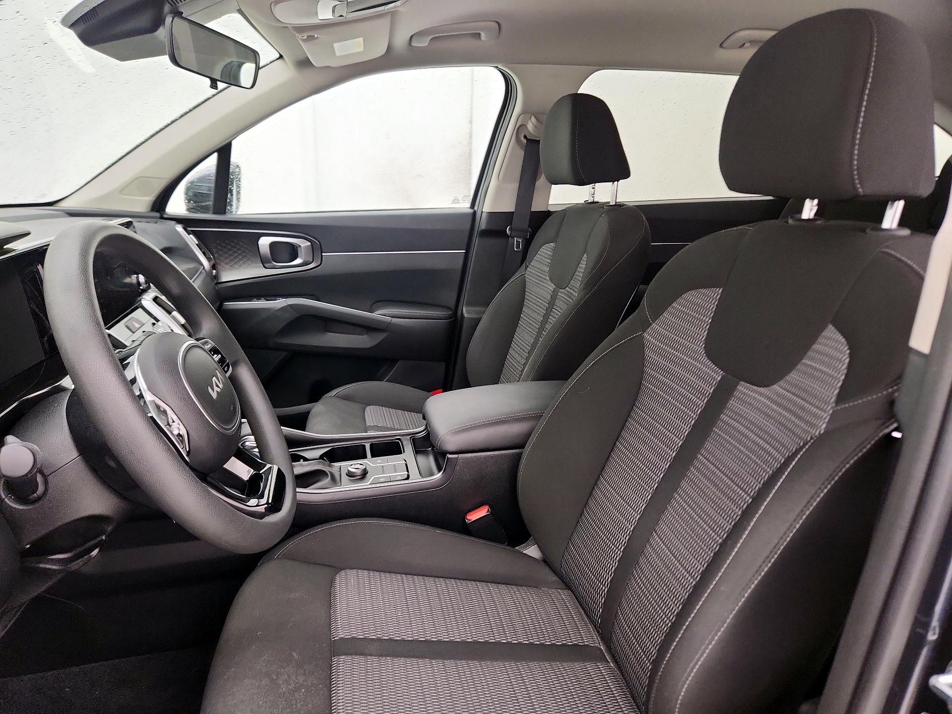 Thumbnail: 2022 Kia Sorento - 11