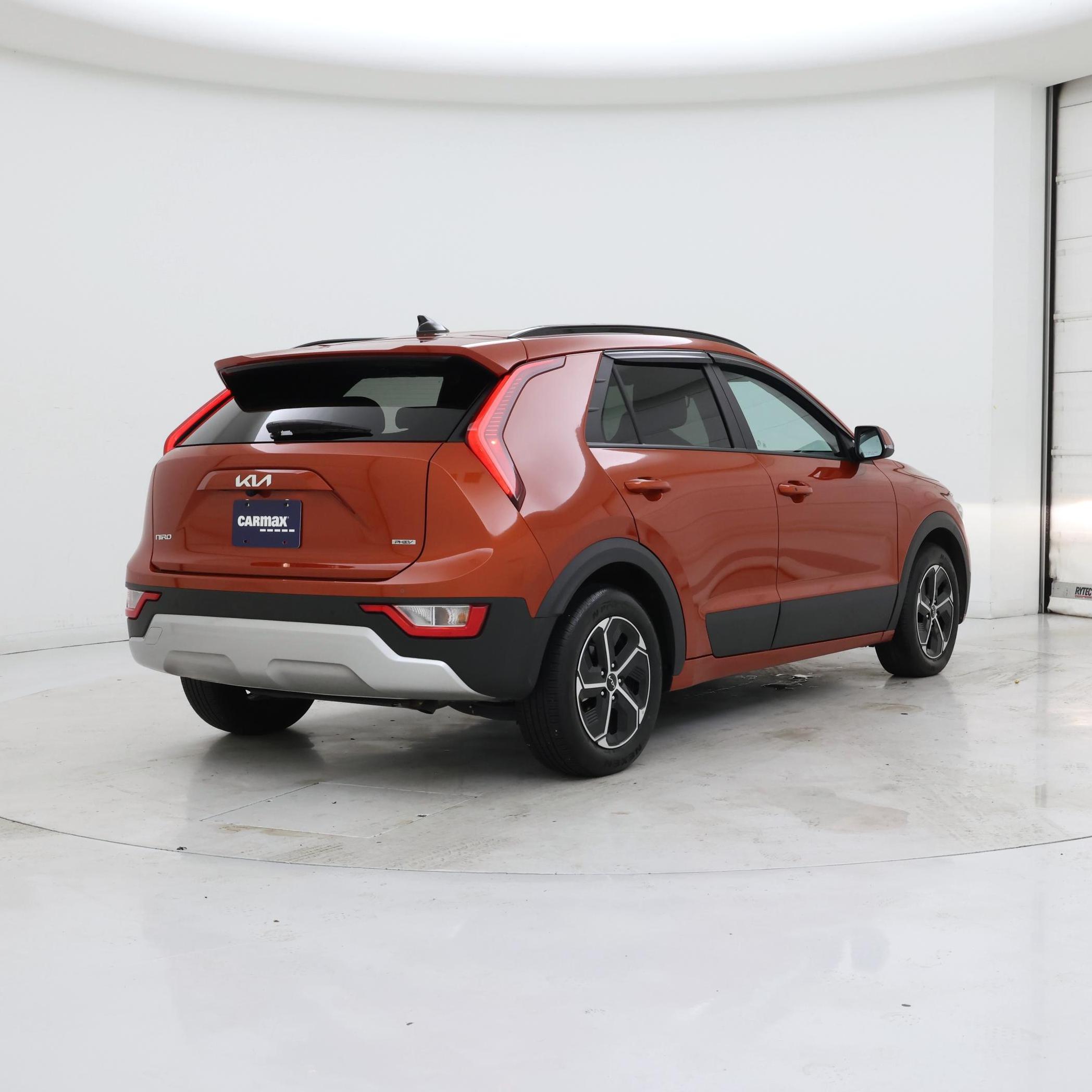 Thumbnail: 2023 Kia Niro - 8