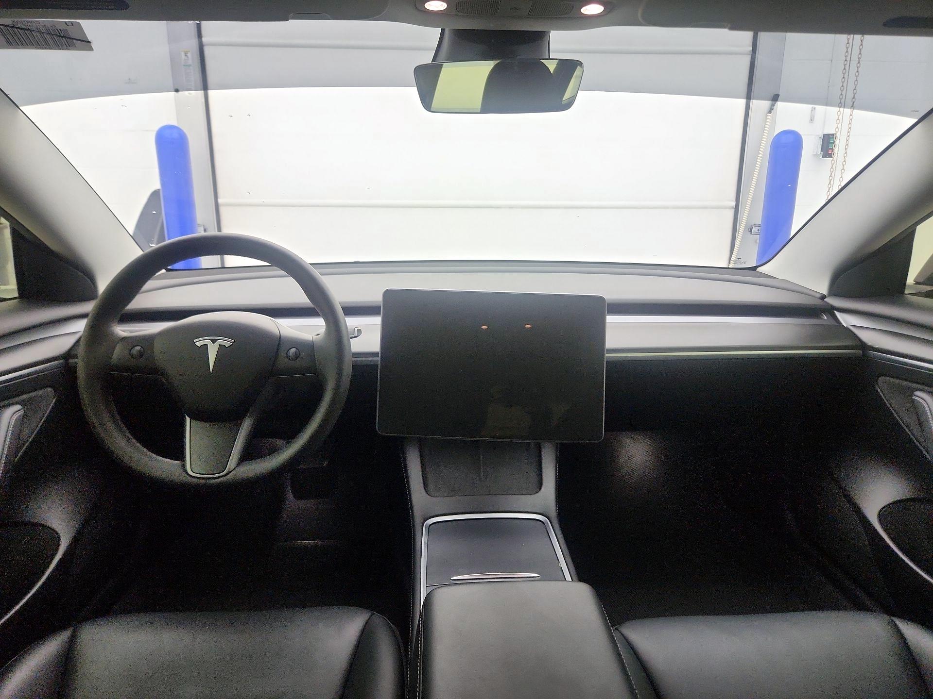 Thumbnail: 2022 Tesla Model 3 - 9