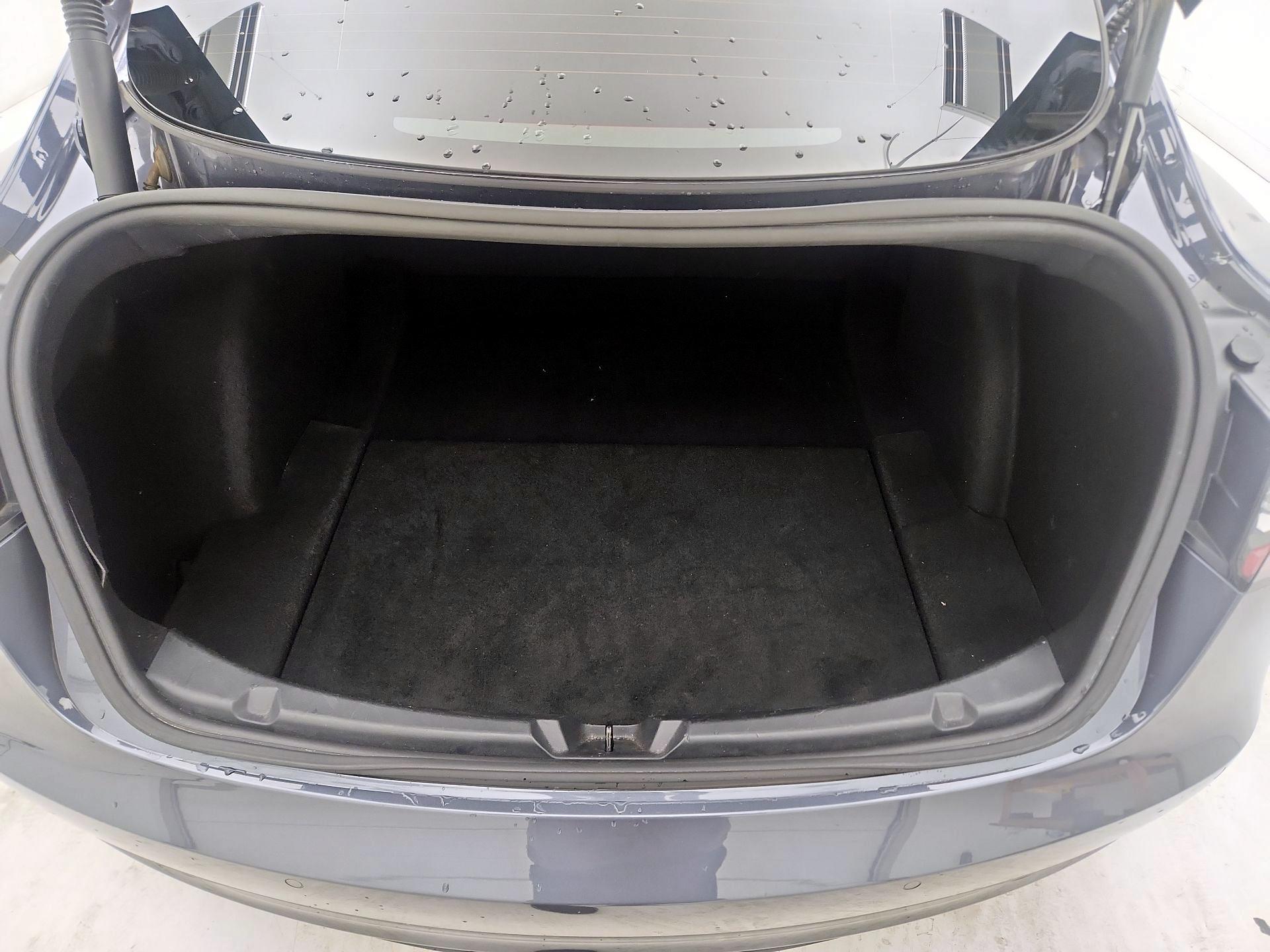Thumbnail: 2022 Tesla Model 3 - 19